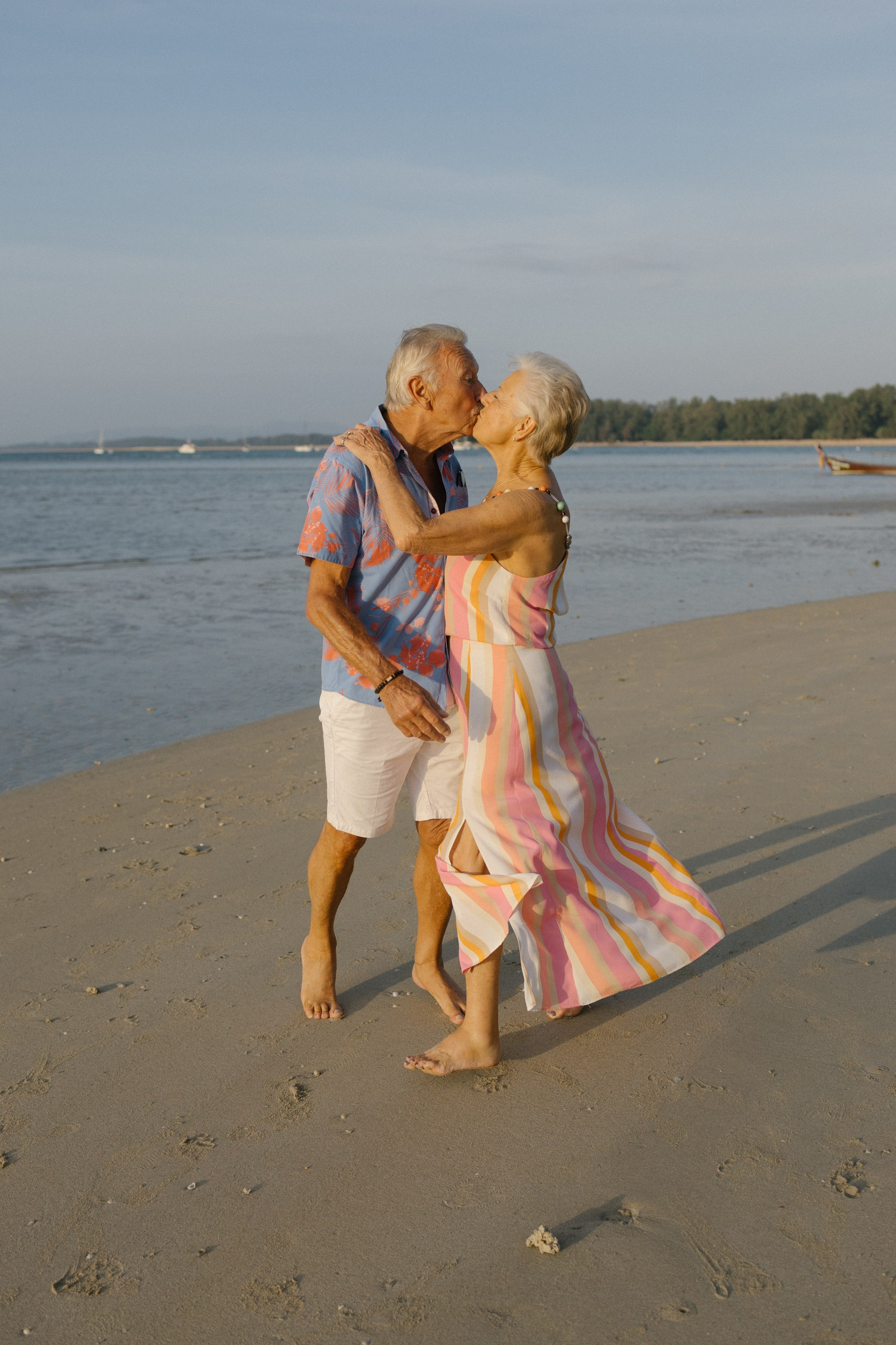 Family photoshoot in Phuket, Thailand. Fedor Lemeshko — Destination Wedding and Family Lifestyle photographer