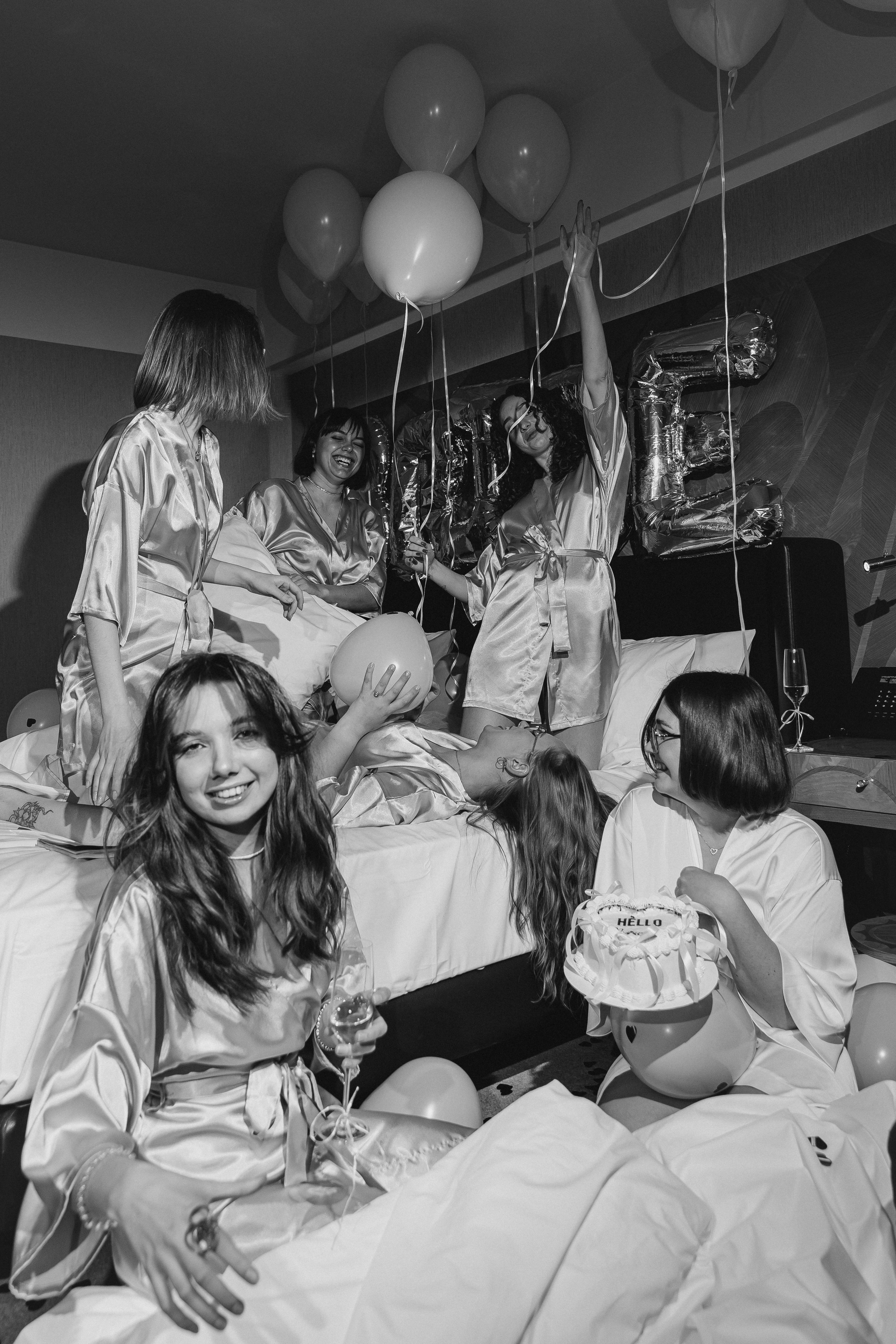 Девичник Crown Hotel. Семейный фотограф в Санкт-Петербурге Ева Маркова