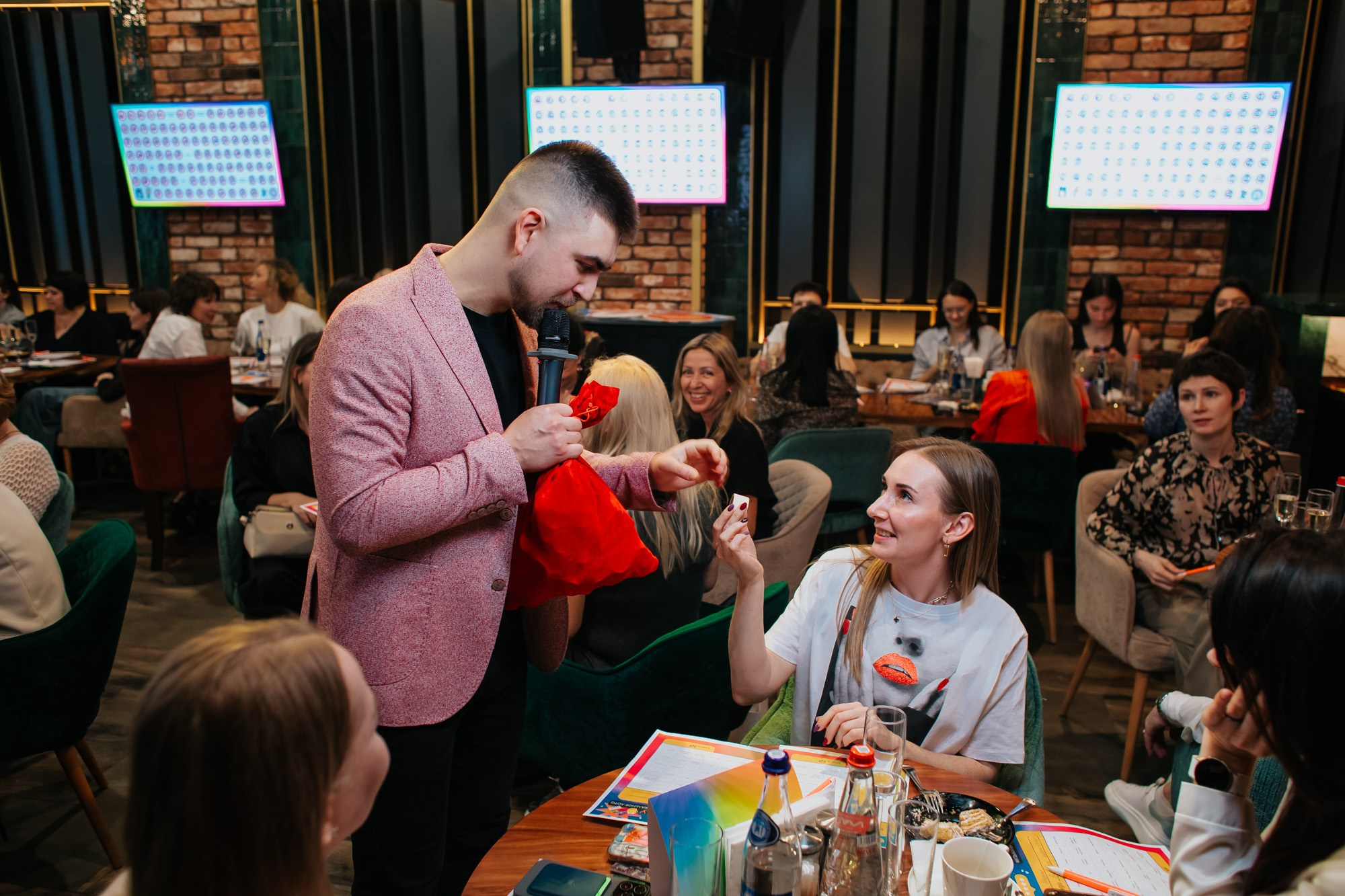 Синара в P’yano. Свадебный и репортажный фотограф в Екатеринбурге и Сухом Логу