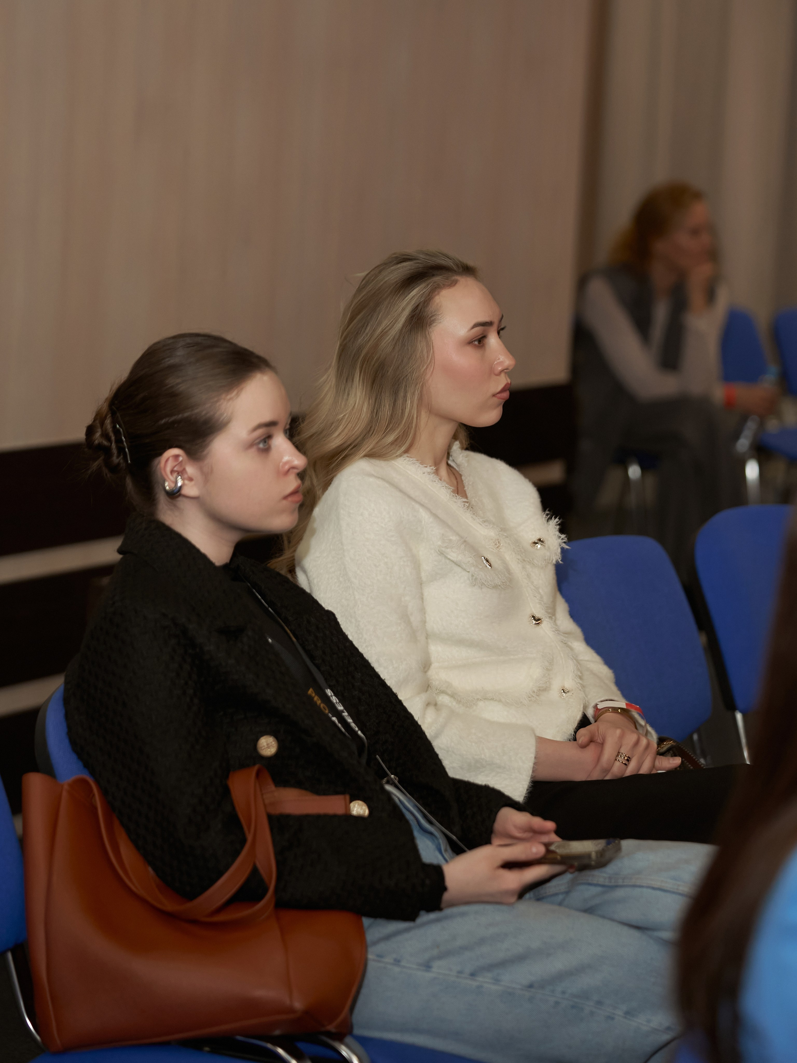 СЛУШАТЕЛИ. PRO-AGELESS