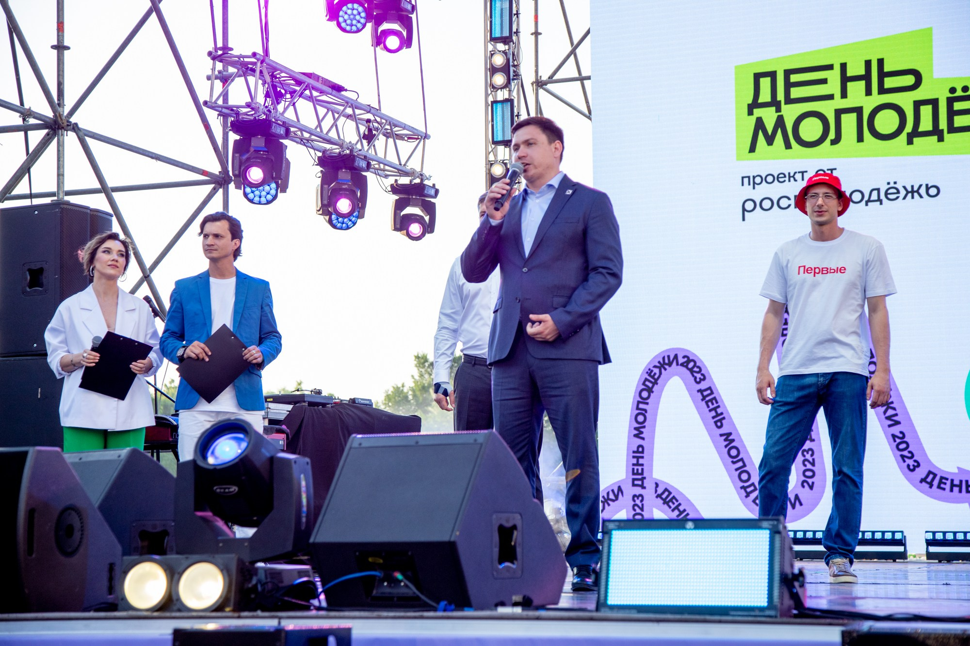 Краевой День молодёжи в Краснодаре 2023. Репортажный, промышленный и маркетплейс-фотограф Дмитрий Чернат