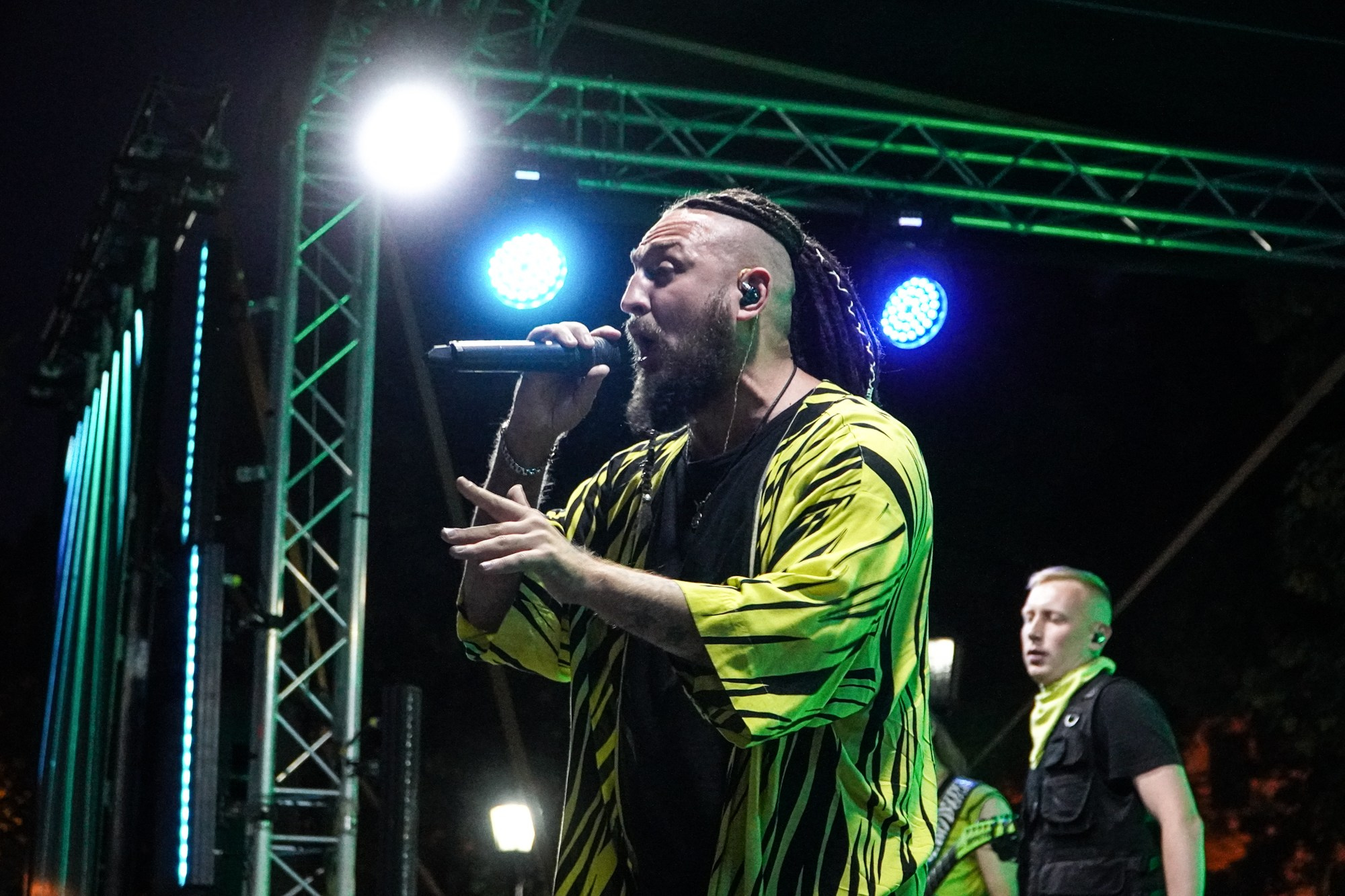 Концерт группы Бомбей. Репортажный, промышленный и маркетплейс-фотограф Дмитрий Чернат