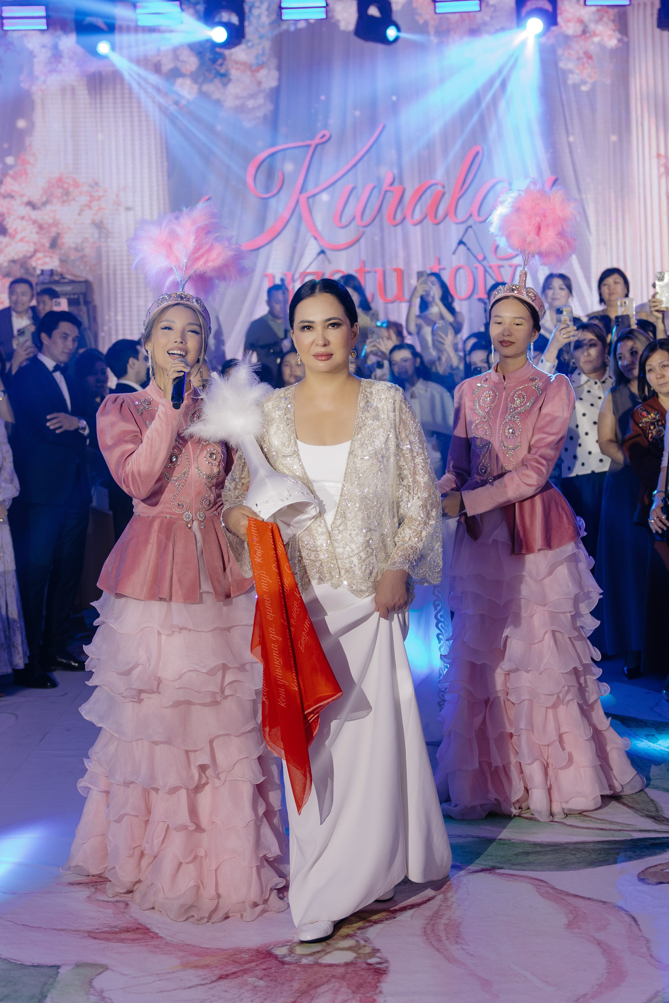 Kuralay Uzatu (Rixos). ___________________________________________________