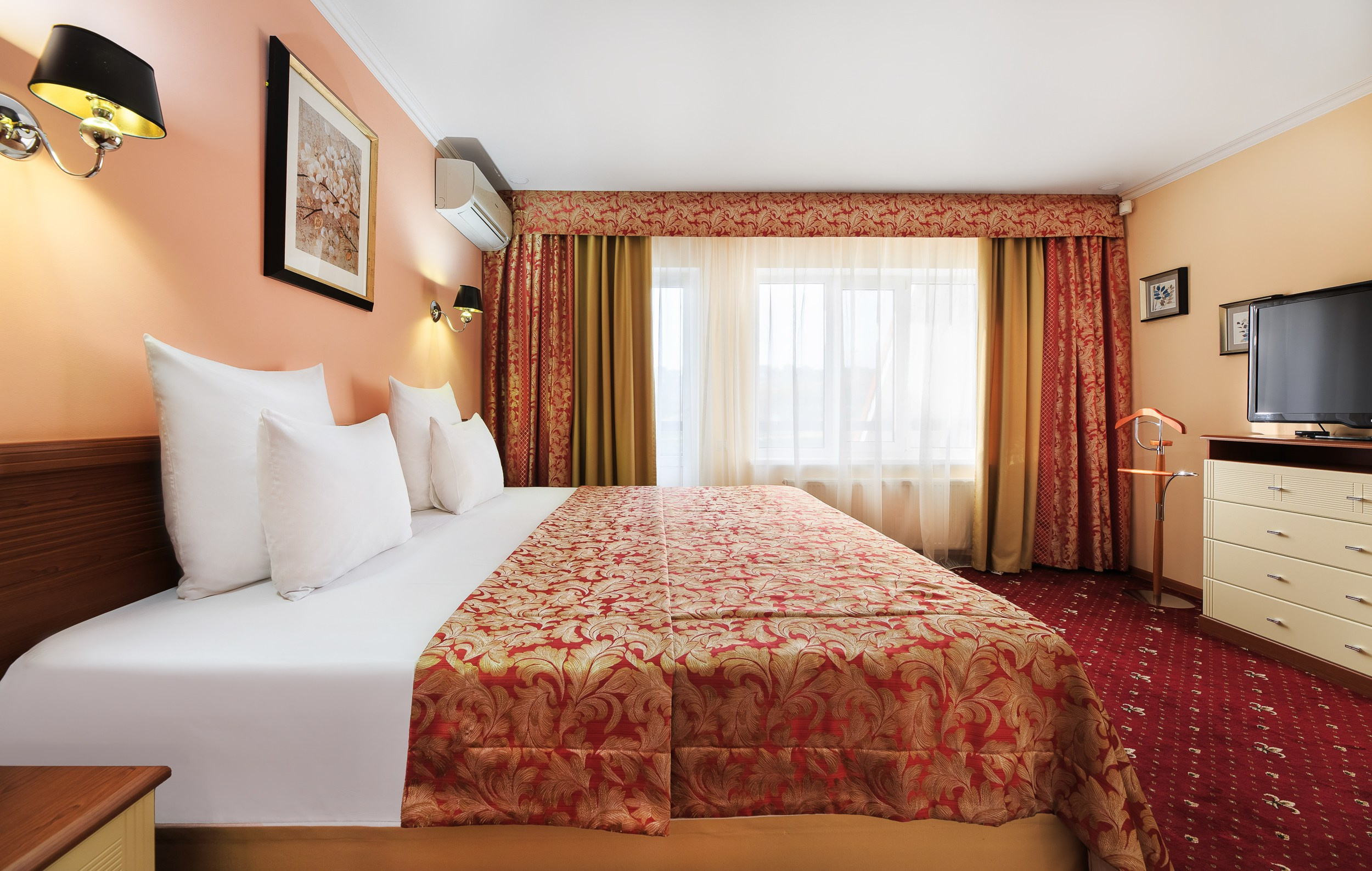 Отель «Тиздар». Профессиональная фотосъёмка интерьеров, предметная фотосессия еды для меню г. Анапа