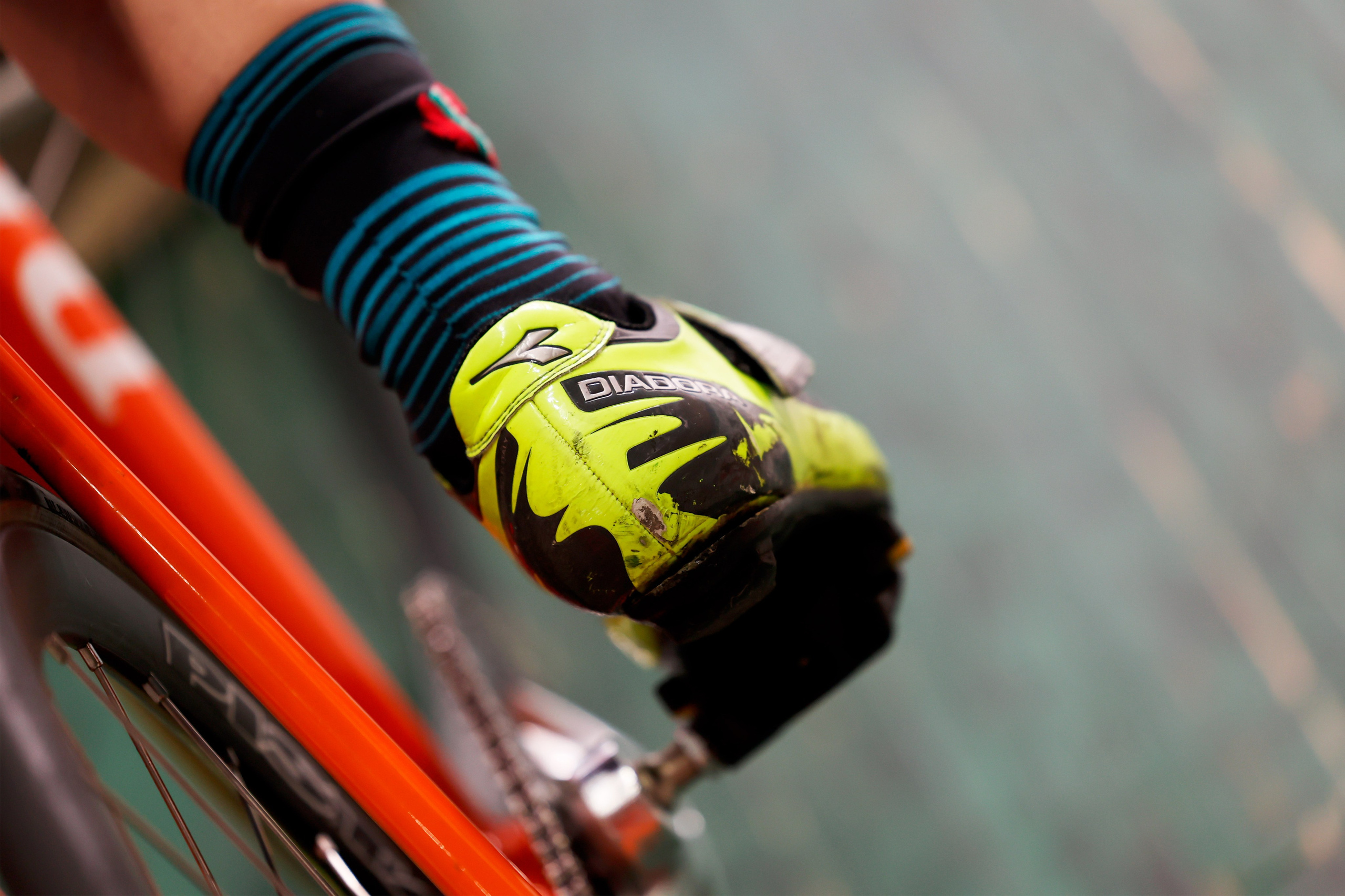 Пятый этап Региональных соревнований по велоспорту на треке (Гит, Скретч) 15.03.2025. Спортивный и репортажный фотограф Антон Тереханов