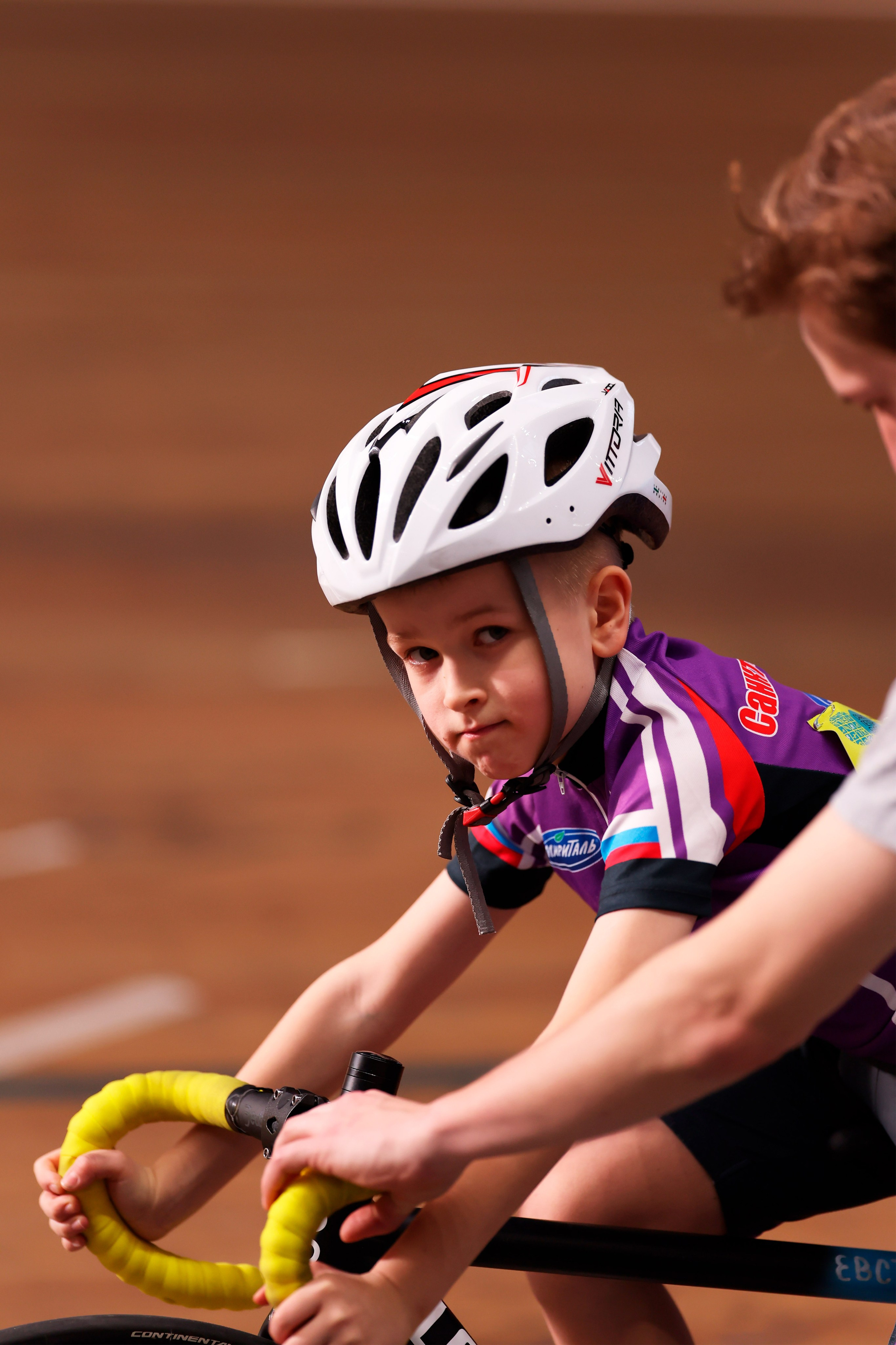 Пятый этап Региональных соревнований по велоспорту на треке (Гит, Скретч) 15.03.2025. Спортивный и репортажный фотограф Антон Тереханов