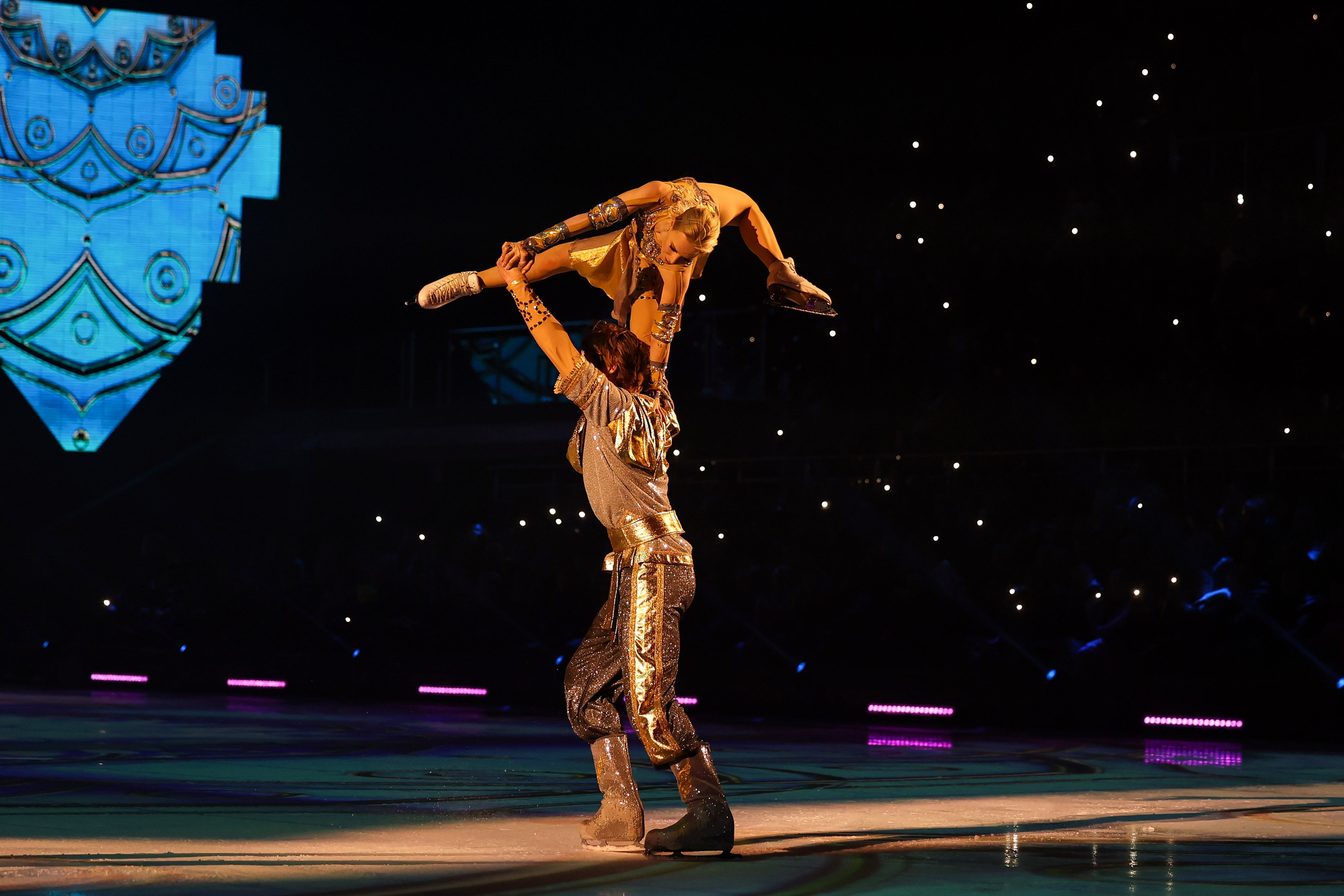 «История любви Шахеризады» шоу на льду 03.01.2024. Спортивный и репортажный фотограф Антон Тереханов