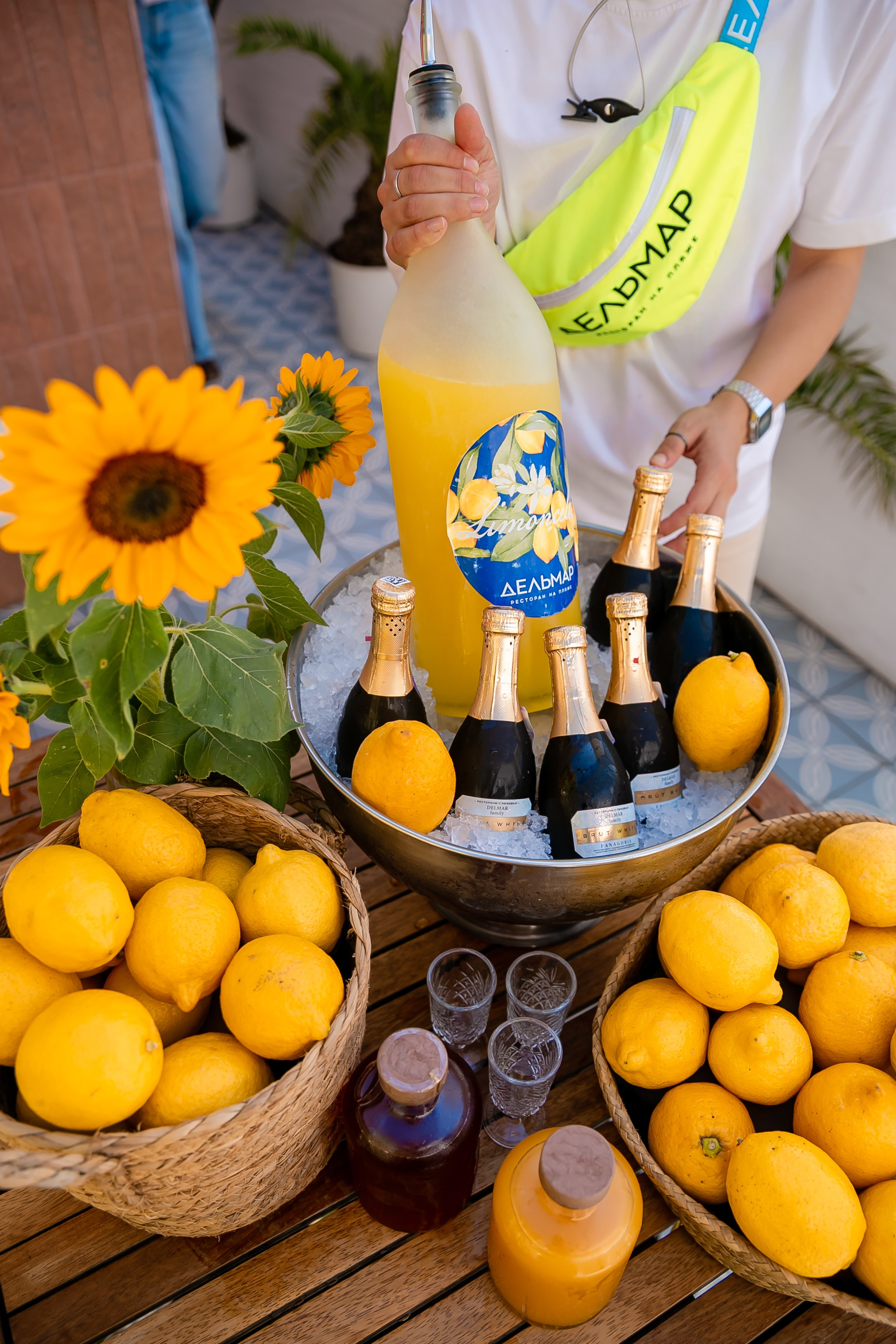 «Похмельный рейв» в ресторане DELMAR. Репортажный фотограф в Ялте Алексей Семёнов