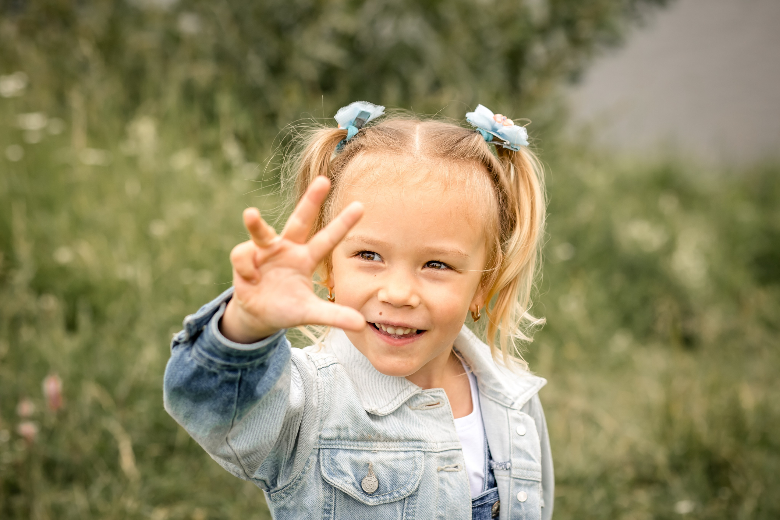 Катя с детками