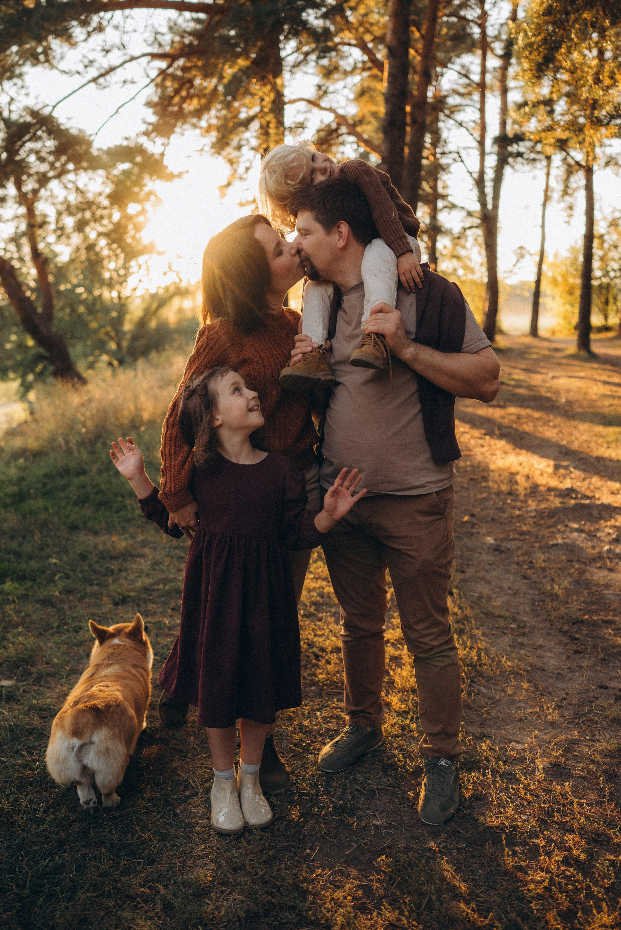 Данил, Светлана, Оля, Юра и Булочка. Семейный фотограф Юлия Власова