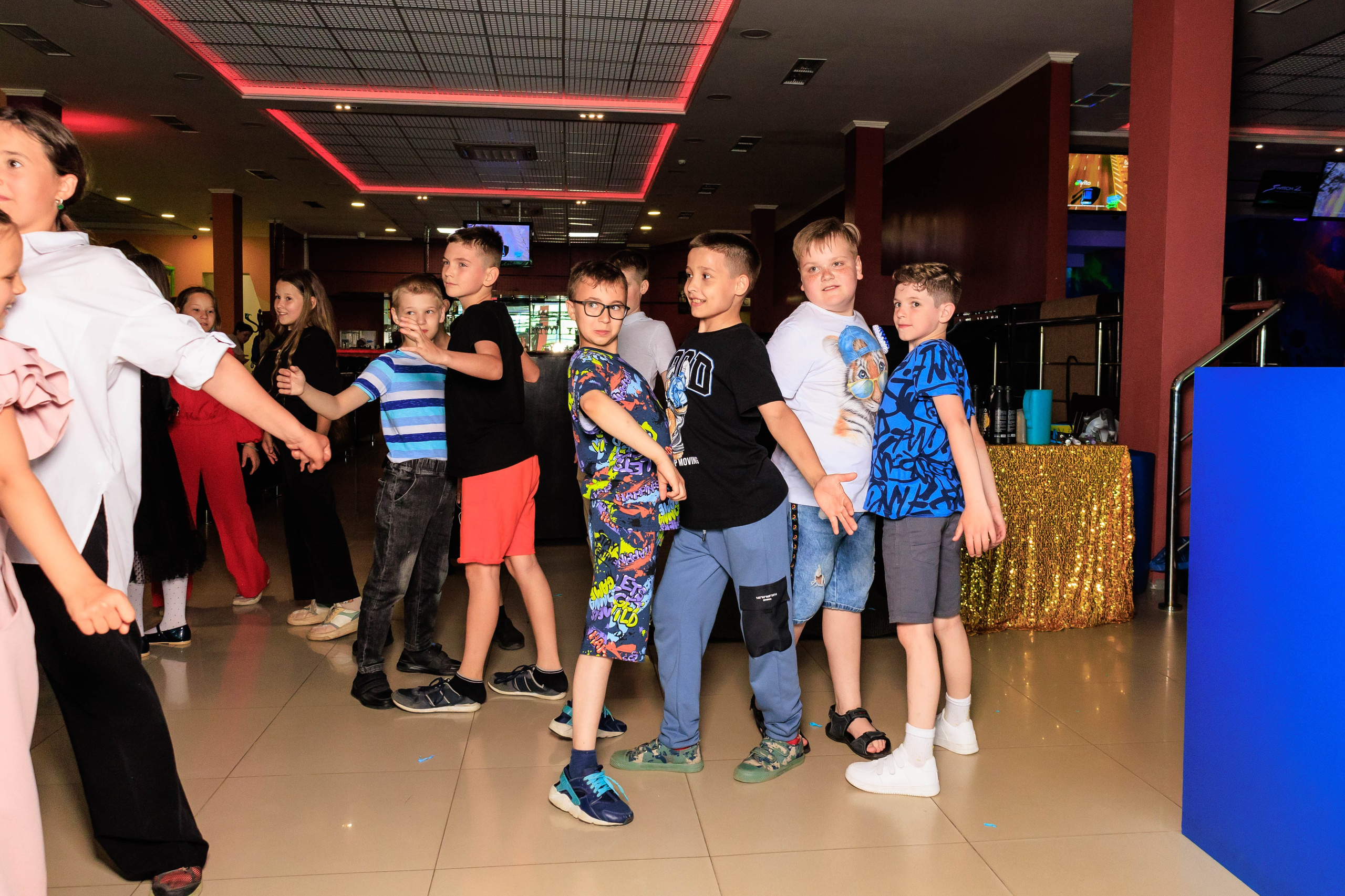 Выпускной 4 класс. Фотограф в Москве Дмитрий Емельянов