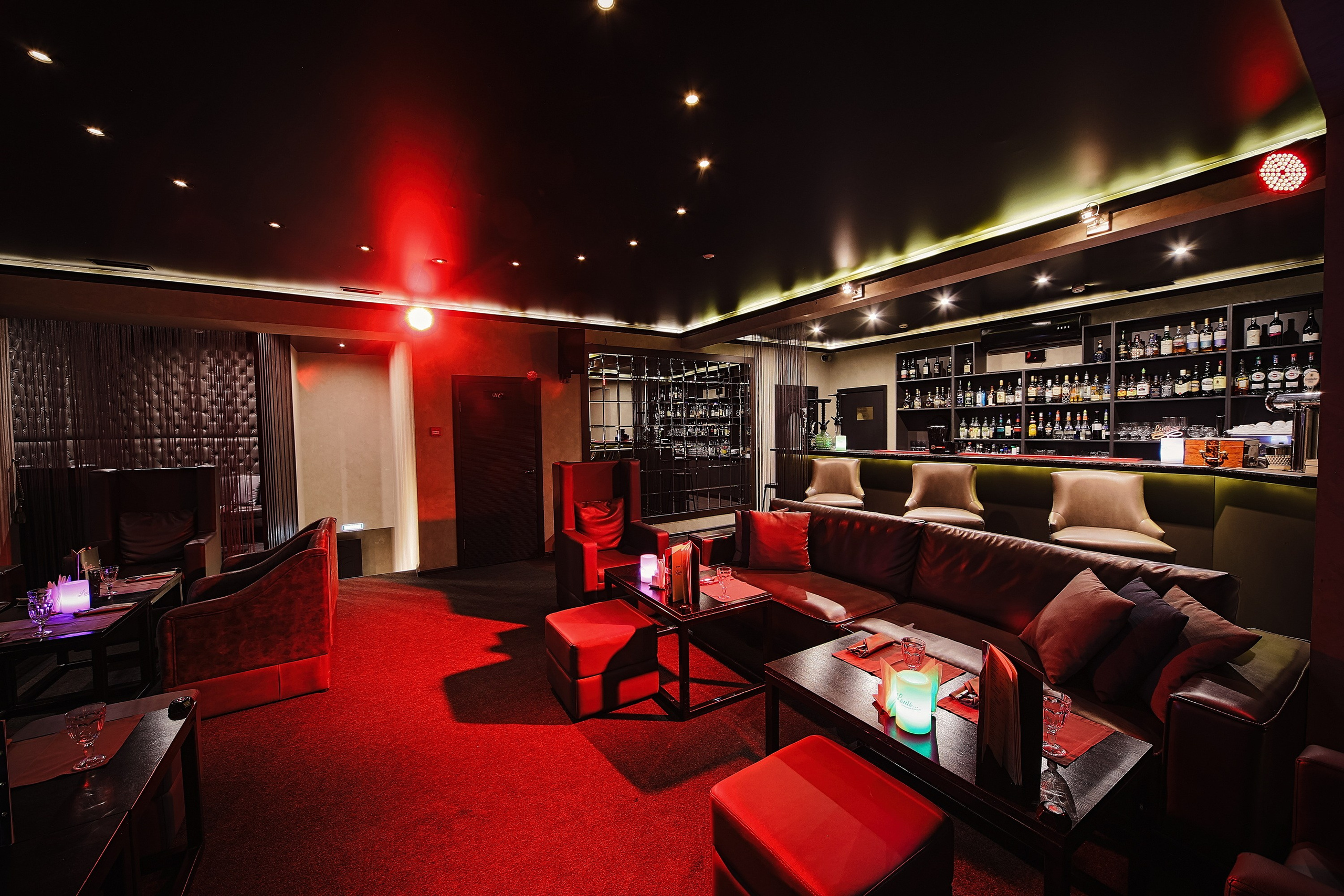 Профессиональный фотограф Алексей Спиридонов, Москва — интерьер, промышленная и семейная съёмка, портреты, репортажи, флористика