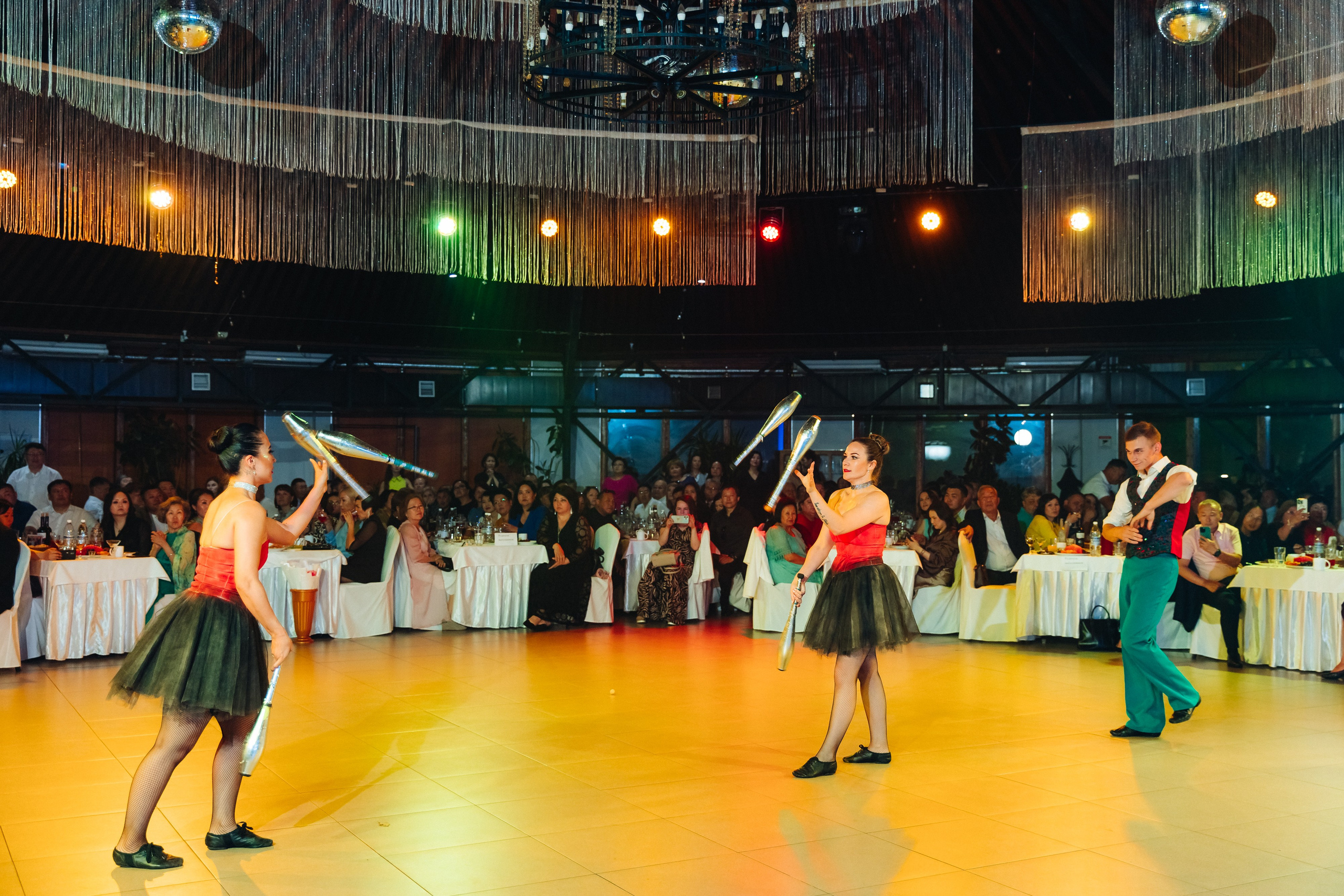 Выпускной вечер. 49 школа. Баран на корове. Свадебный и семейный фотограф в Улан-Удэ
