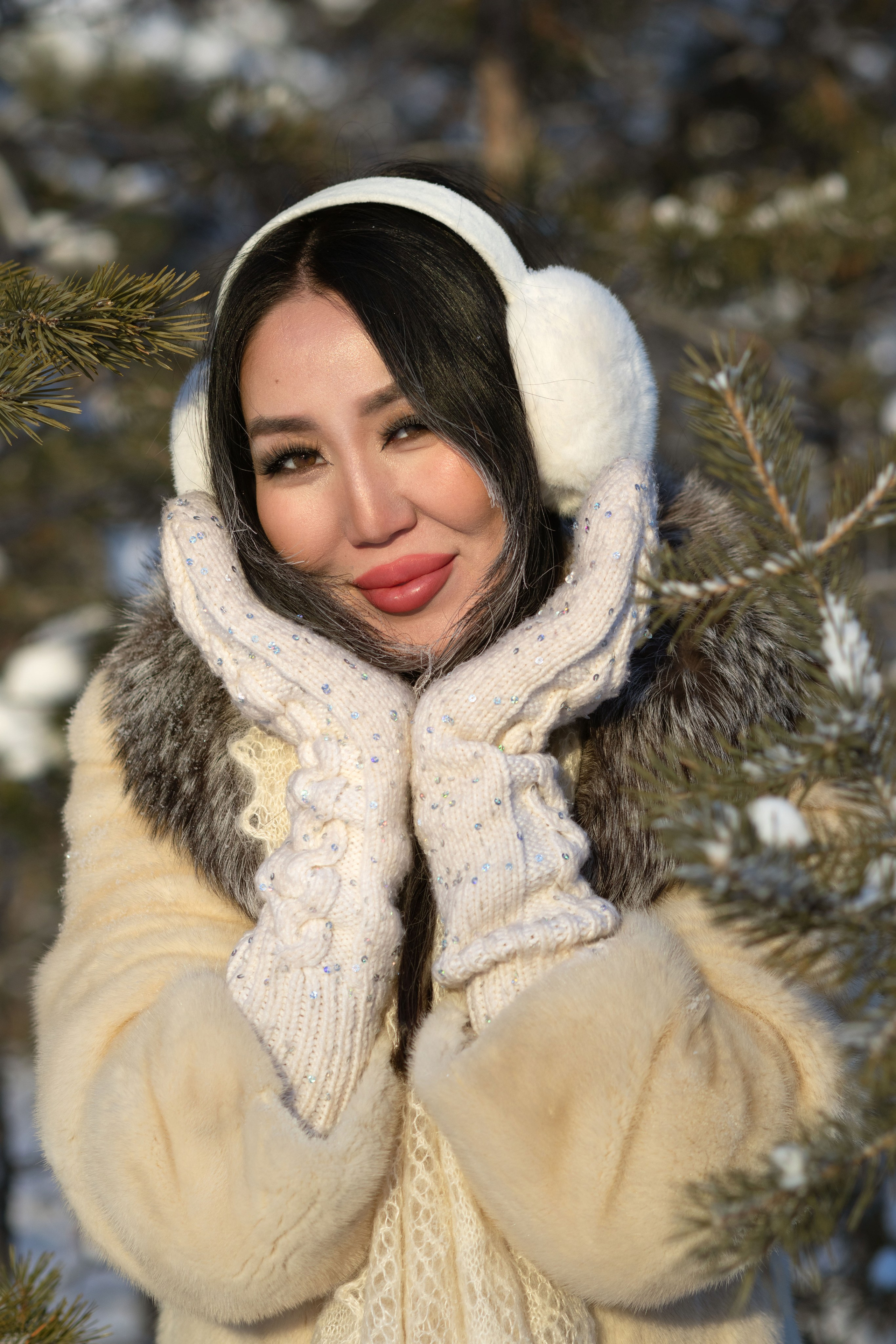 Зимняя фотосессия, фотосессия в лесу. Фотограф Якутск Зоя Николаева