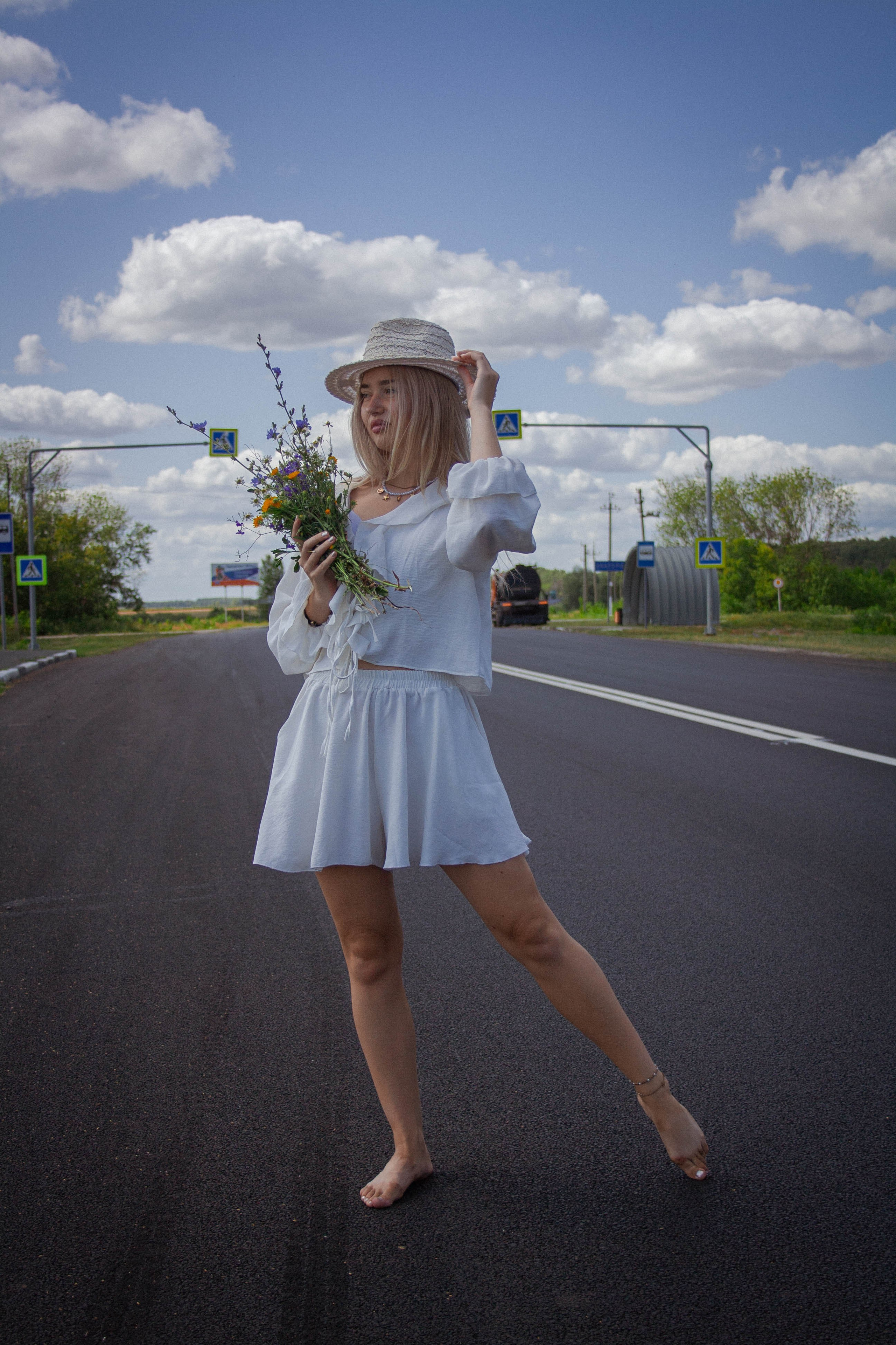 Настроение: уйти в поле с подсолнухами. Портретный фотограф в Саратове