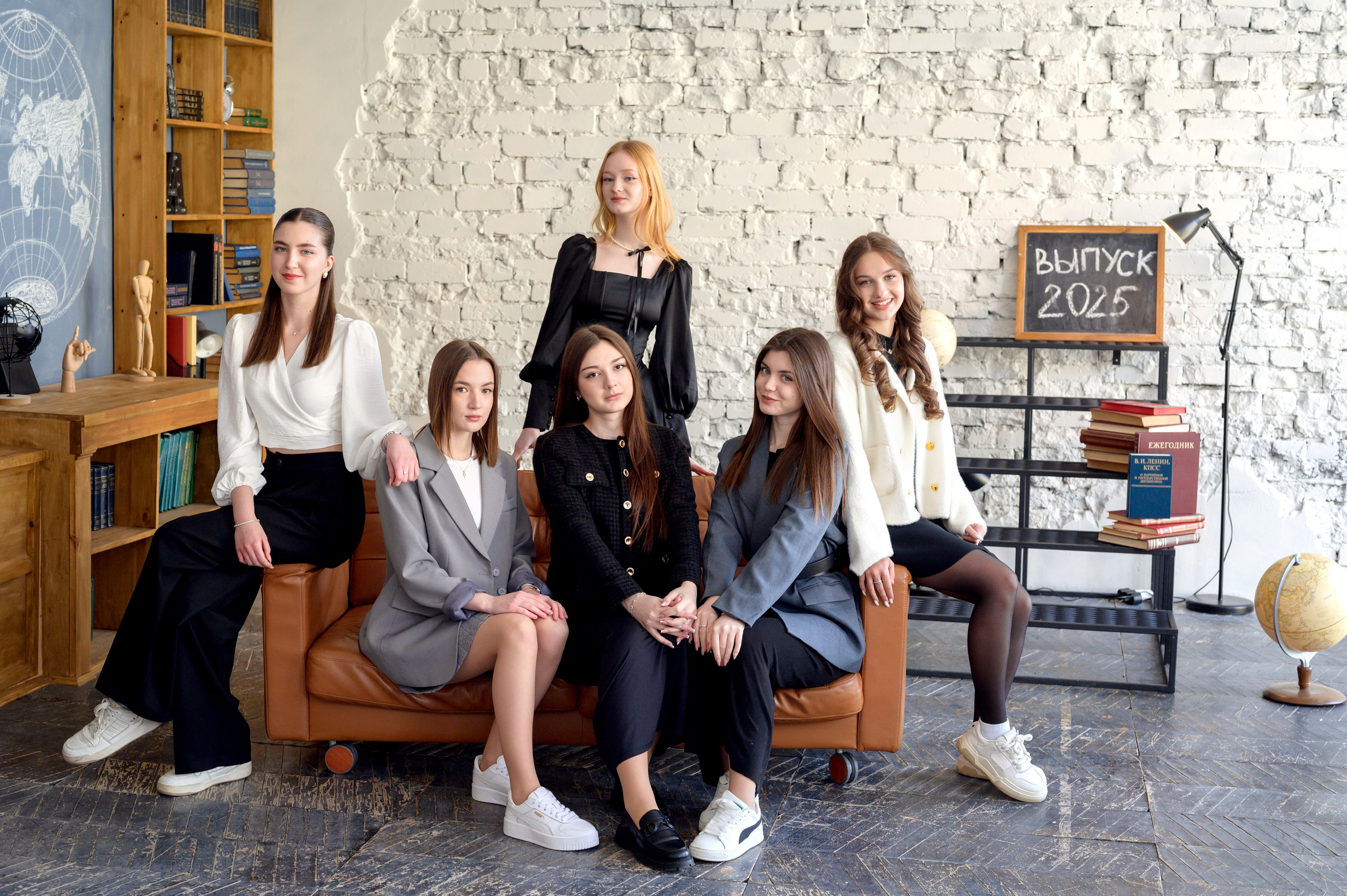 11 класс. студия. Фотограф новорожденных, семейный детский в Тюмени Татьяна Морозова