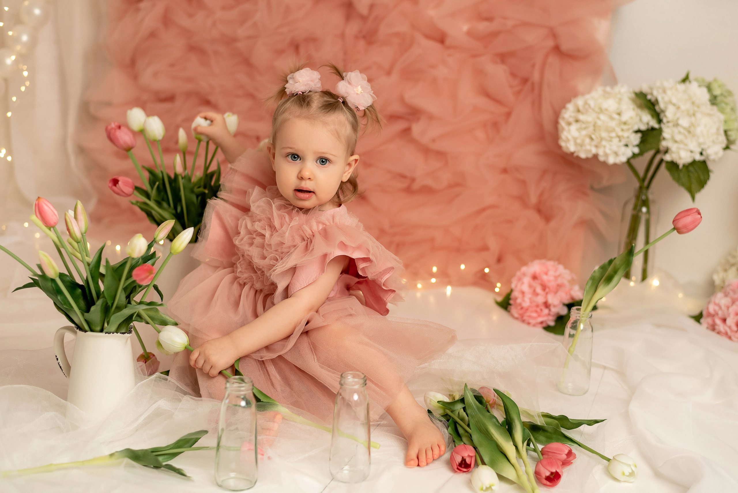 Мия — тюльпаны 2026. Семейный и детский фотограф Наталья Горда