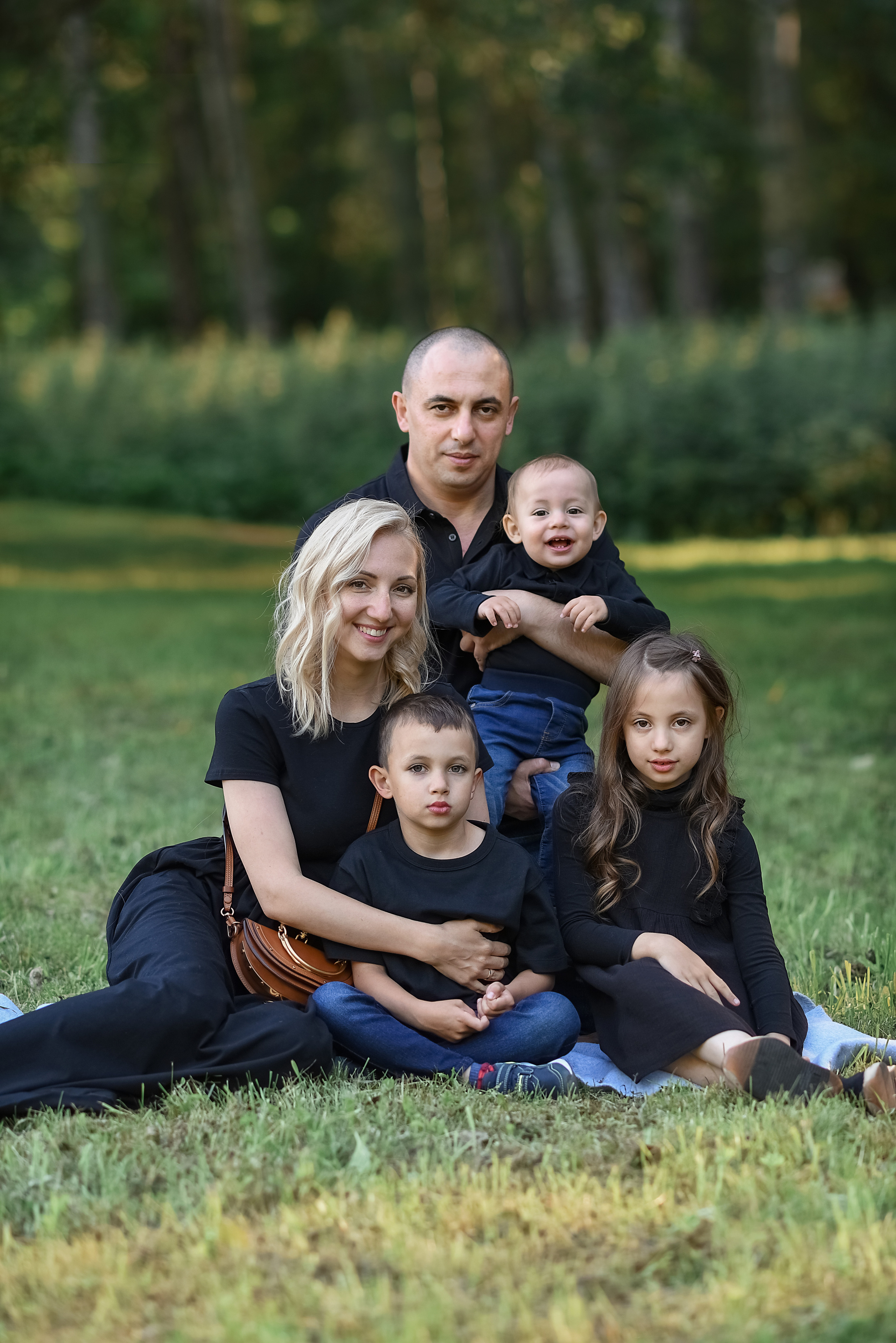 Семейная фотосессия в парке СПб. Фотограф Юлия Кондратьева