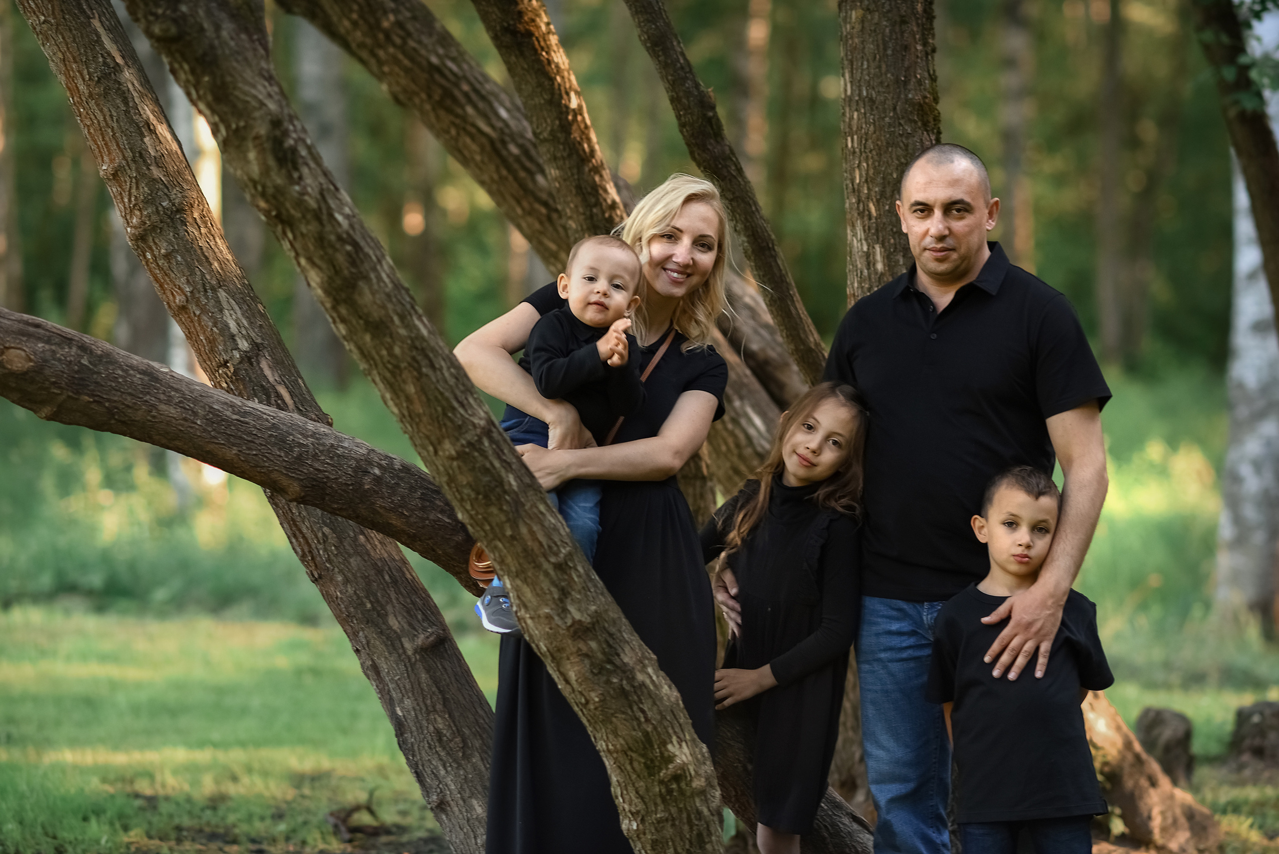 Семейная фотосессия в парке СПб. Фотограф Юлия Кондратьева