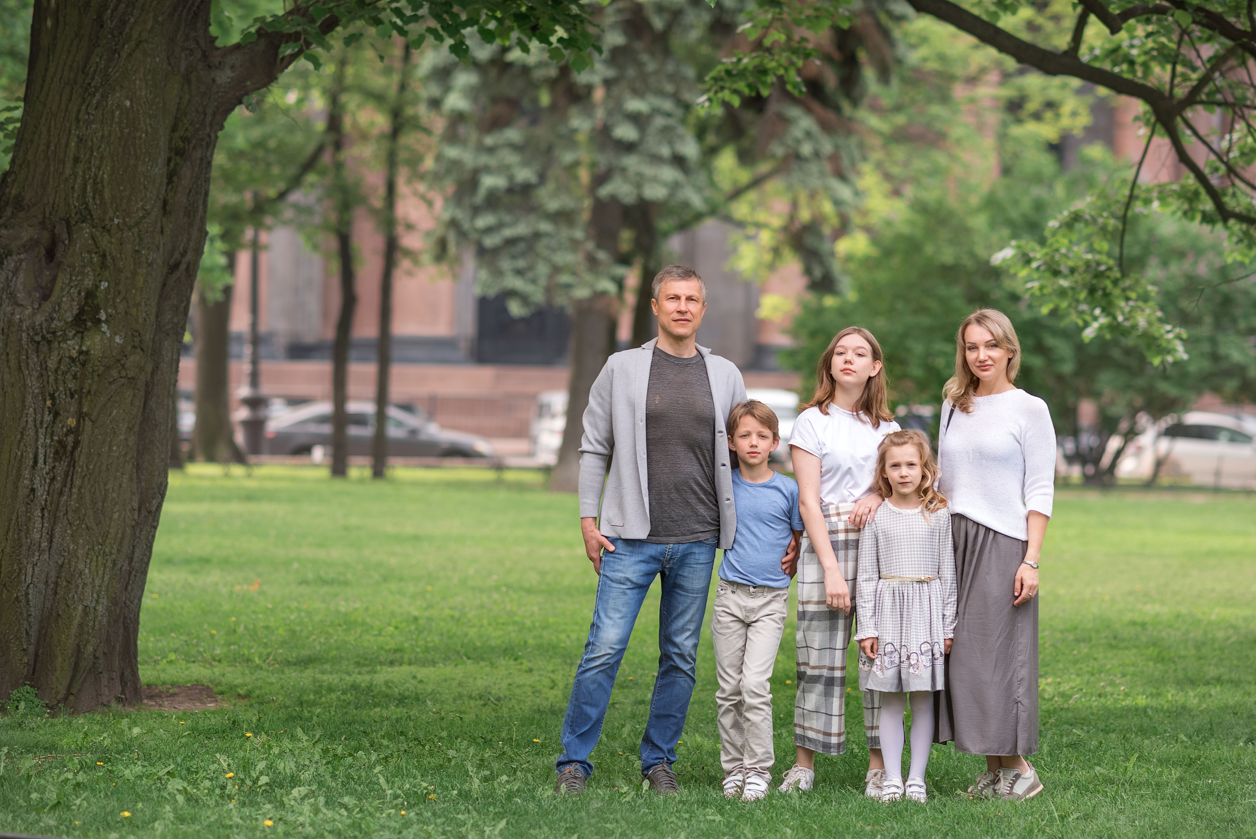 Семейная фотосессия в центре СПб. Фотограф Юлия Кондратьева