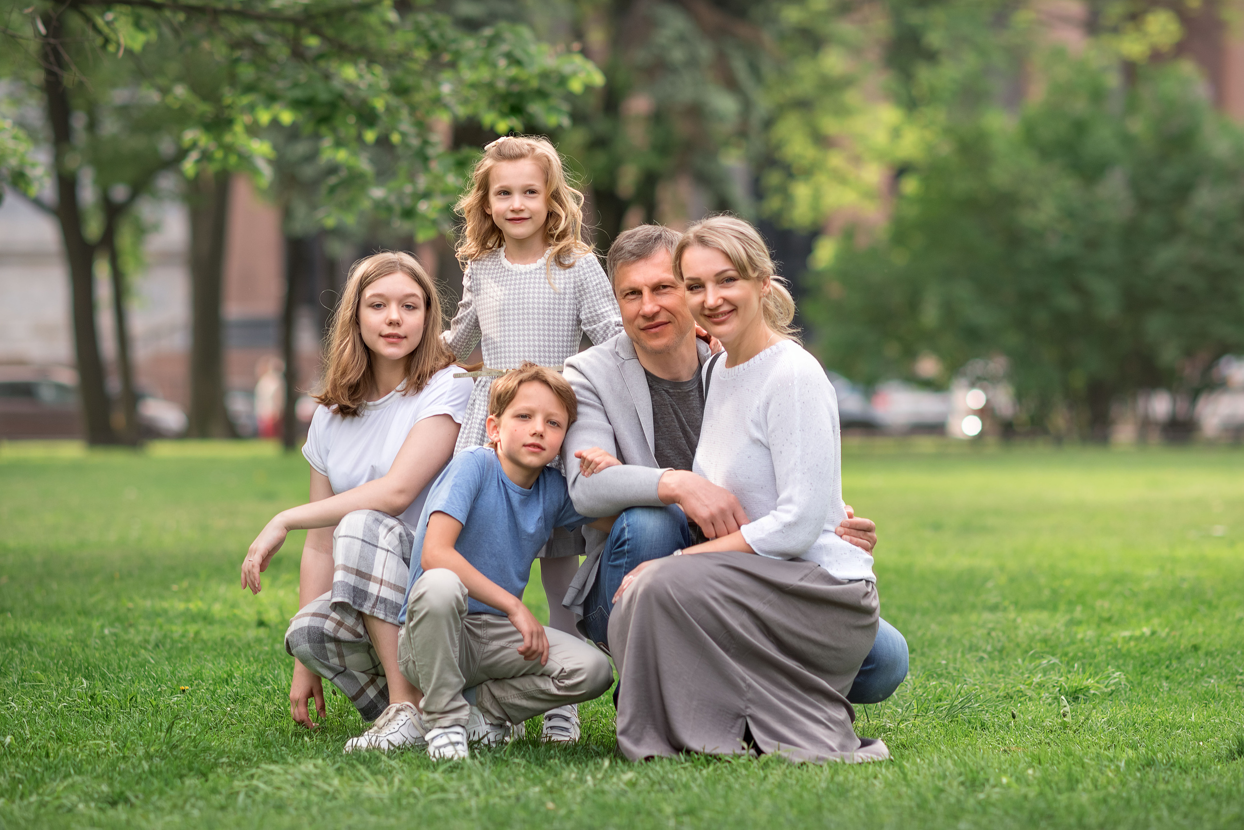 Семейная фотосессия в центре СПб. Фотограф Юлия Кондратьева