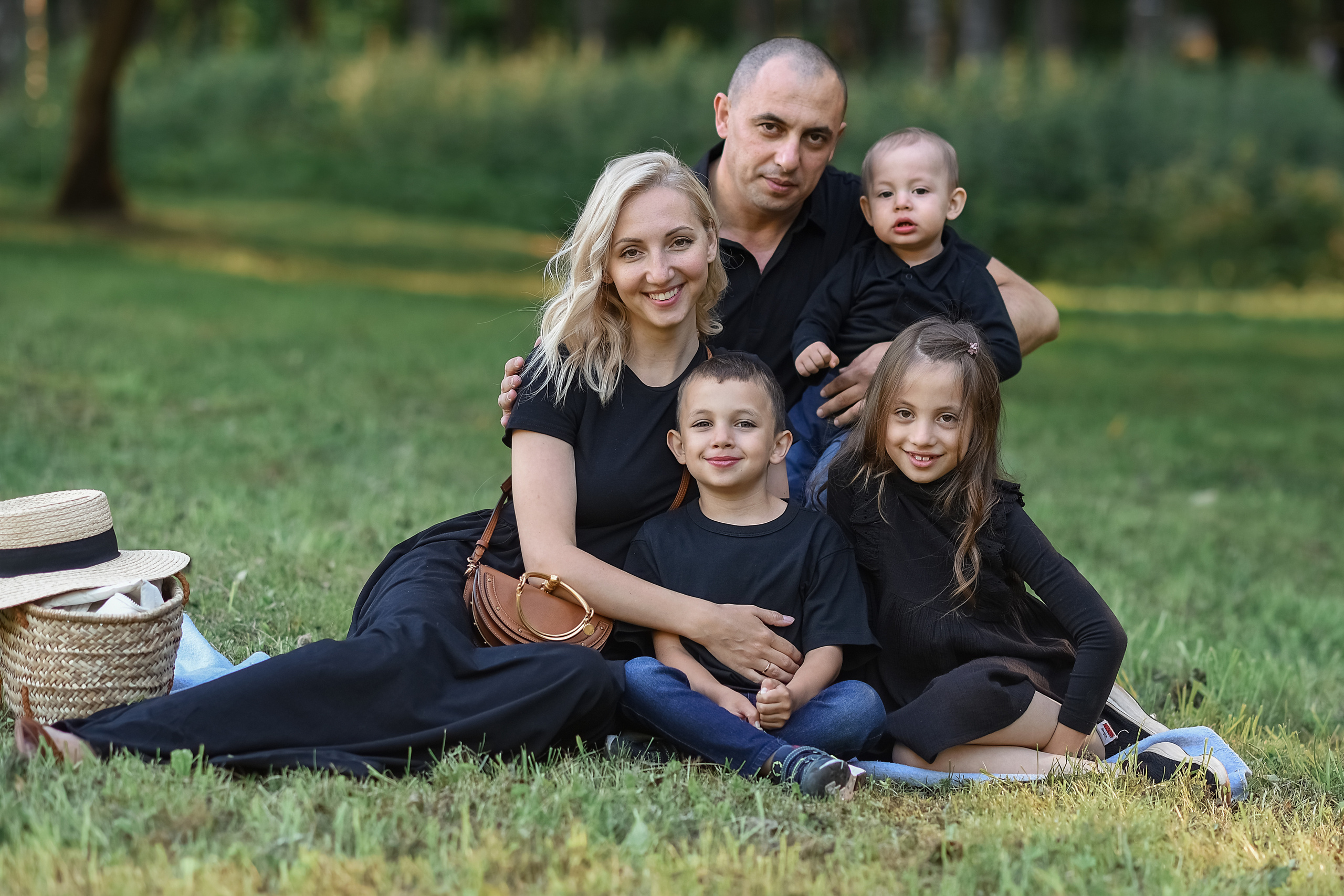 Семейная фотосессия в парке СПб. Фотограф Юлия Кондратьева