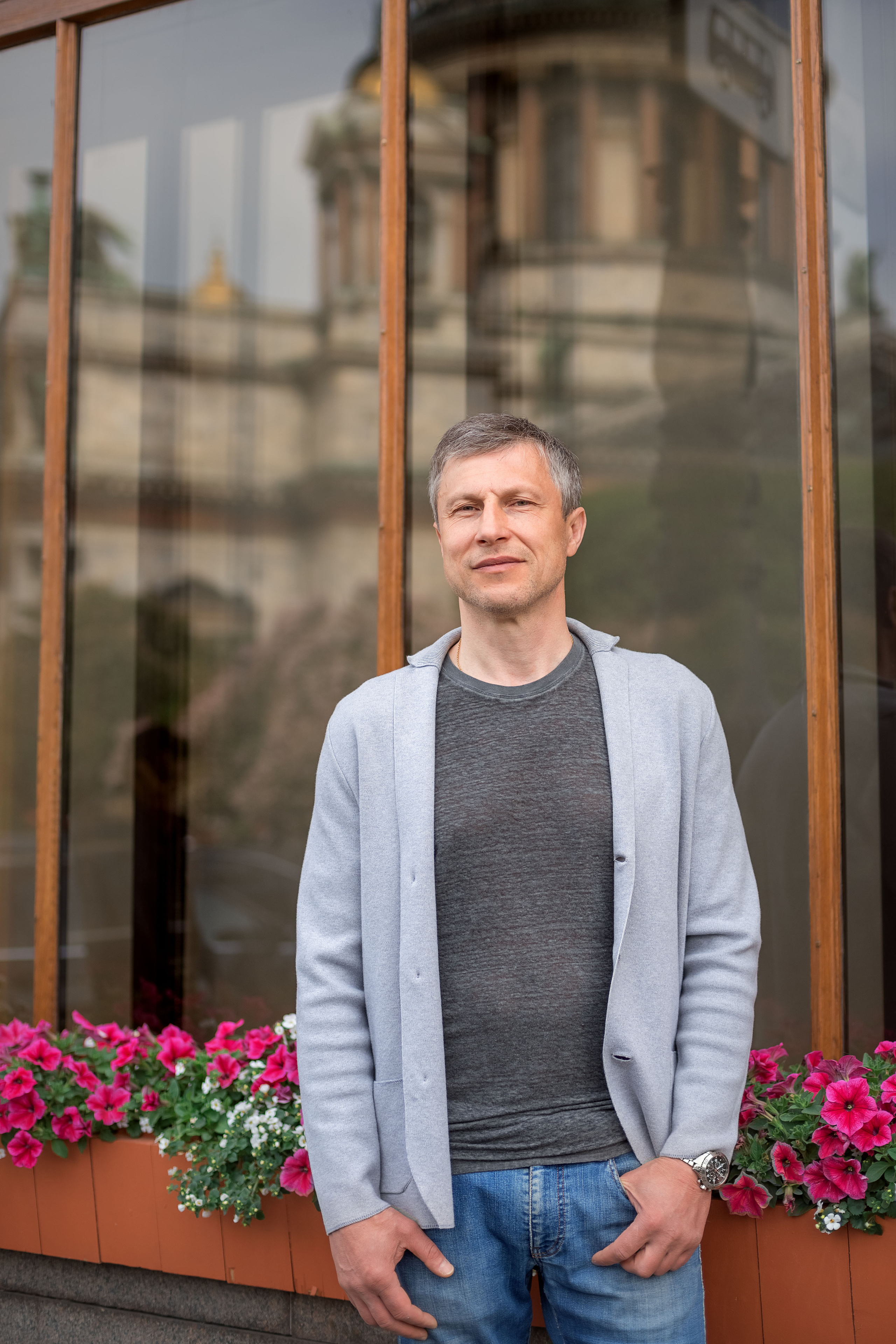 Семейная фотосессия в центре СПб. Фотограф Юлия Кондратьева