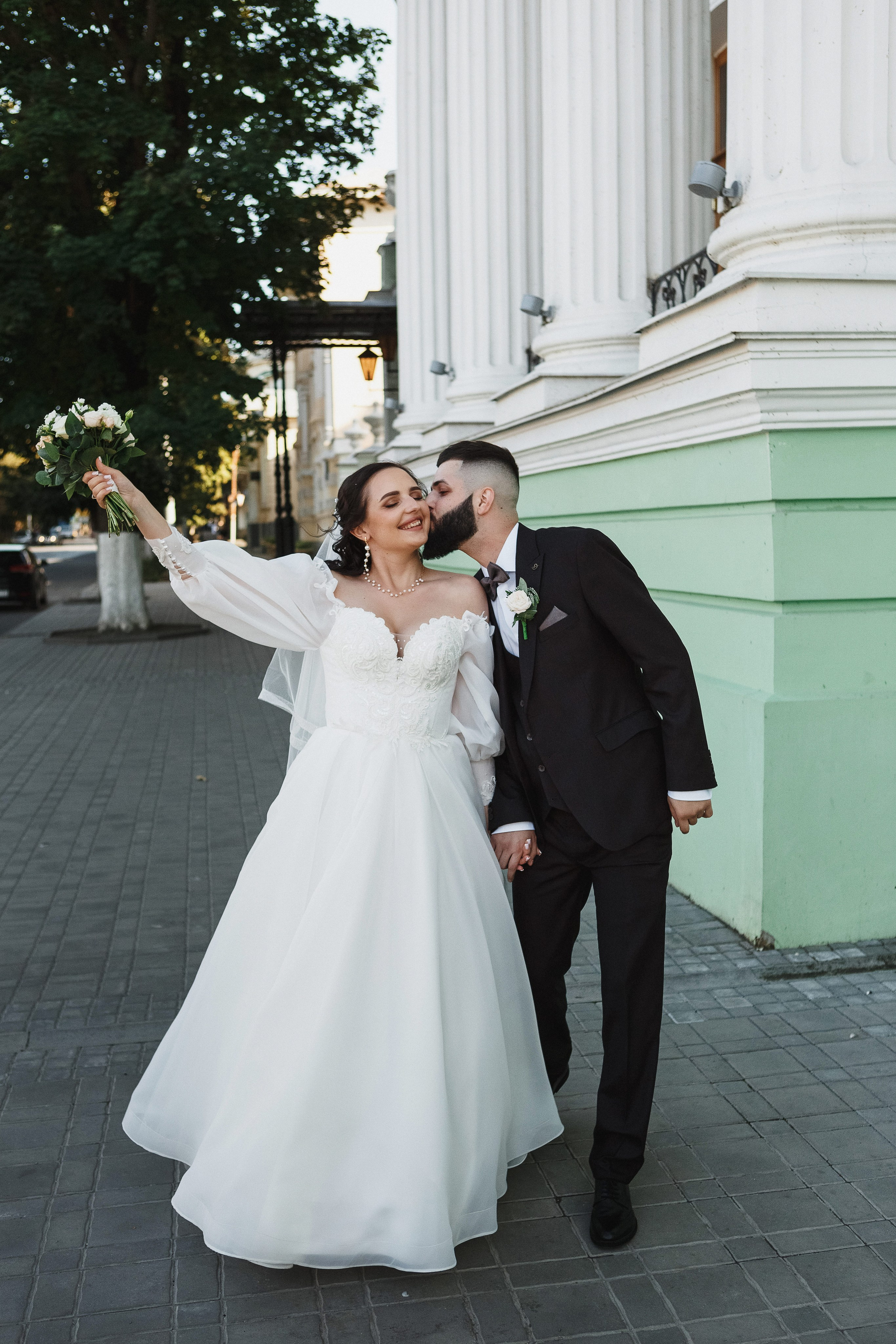 Фотограф в Таганроге летняя свадьба: Романтическая свадебная прогулка. Свадебный и семейный фотограф в Таганроге Бакарюк Антон