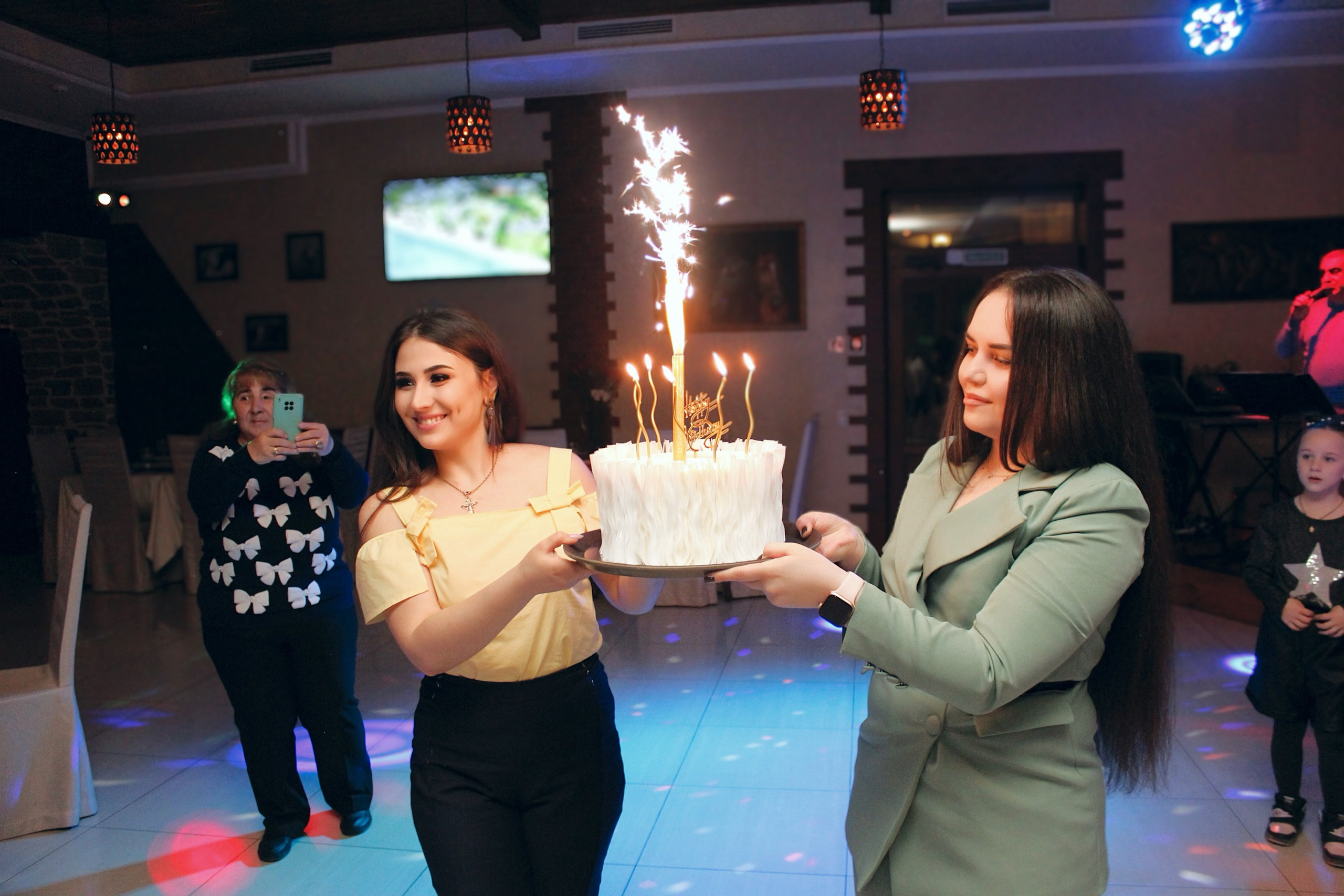Юбилей Инны. ВИДЕОГРАФ И ФОТОГРАФ В НОВОРОССИЙСКЕ / АНАПЕ / ГЕЛЕНДЖИКЕ