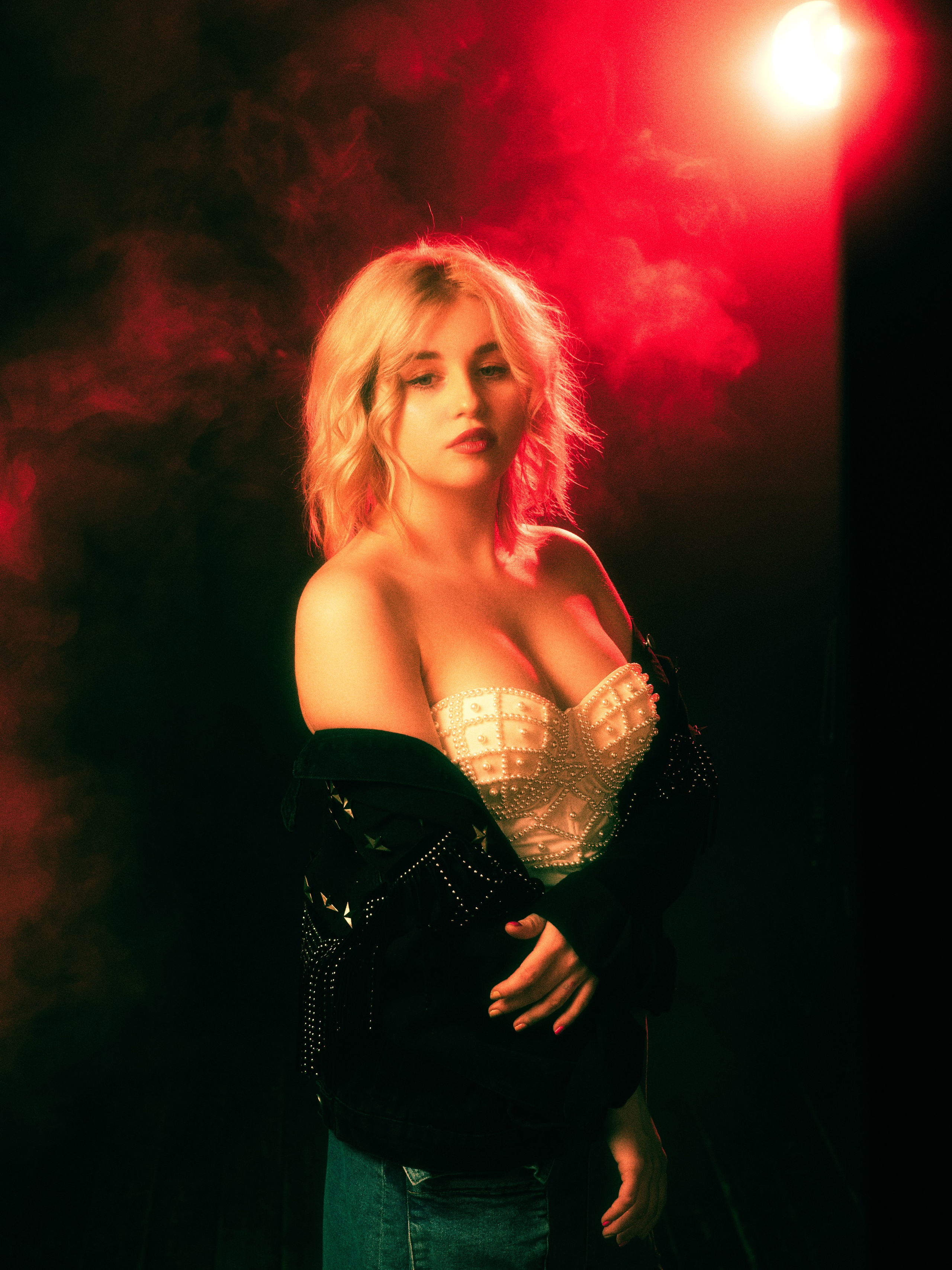 Студийная фотосессия для девушки. Яростный фотолюбитель Vervie Vitoe