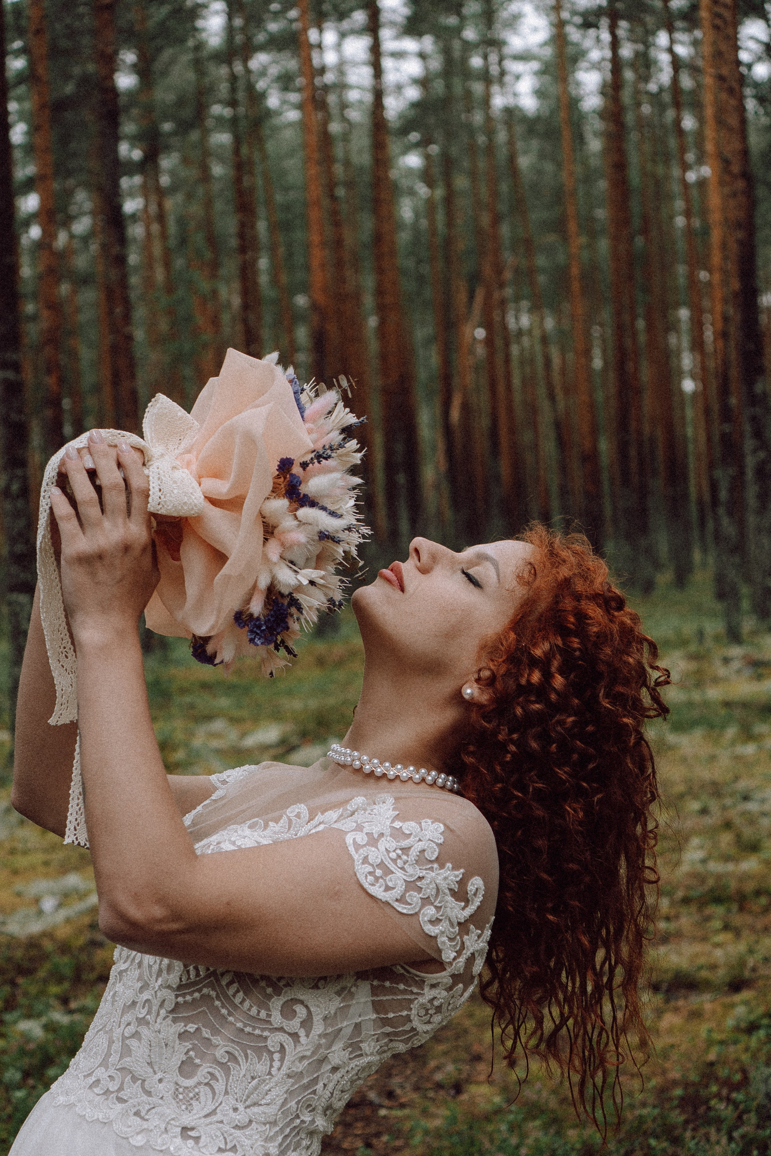 СВАДЕБНАЯ ФОТОСЕССИИЯ ПАРЫ В ГОРОДЕ ПРИОЗЕРСК В СОСНОВОМ ЛЕСУ И С ПИКАПОМ. Профессиональный фотограф, Санкт-Петербург — Виктория Богомолова