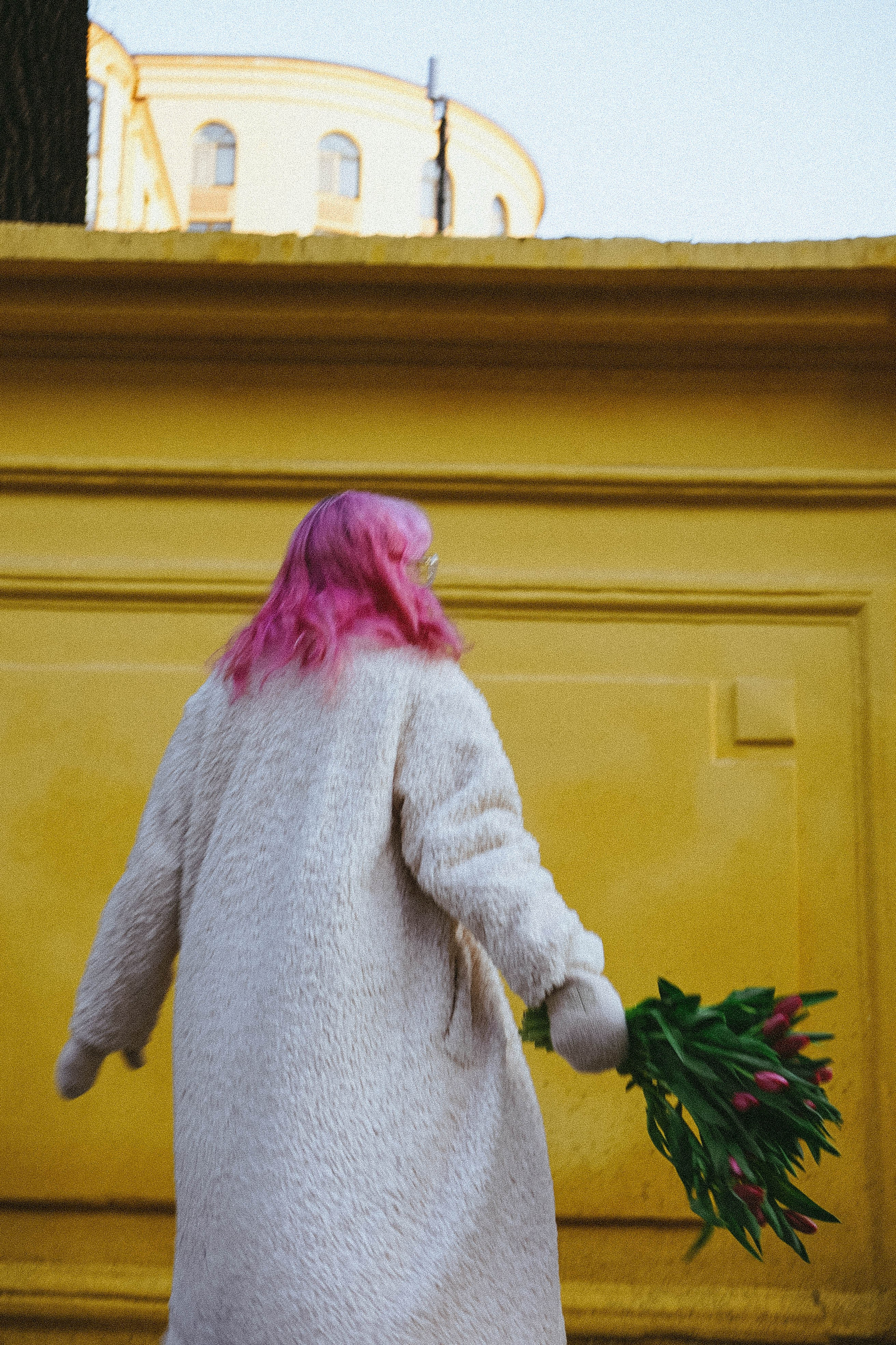 Прогулочная фотосессия с тюльпанами. Профессиональный фотограф, Санкт-Петербург — Виктория Богомолова