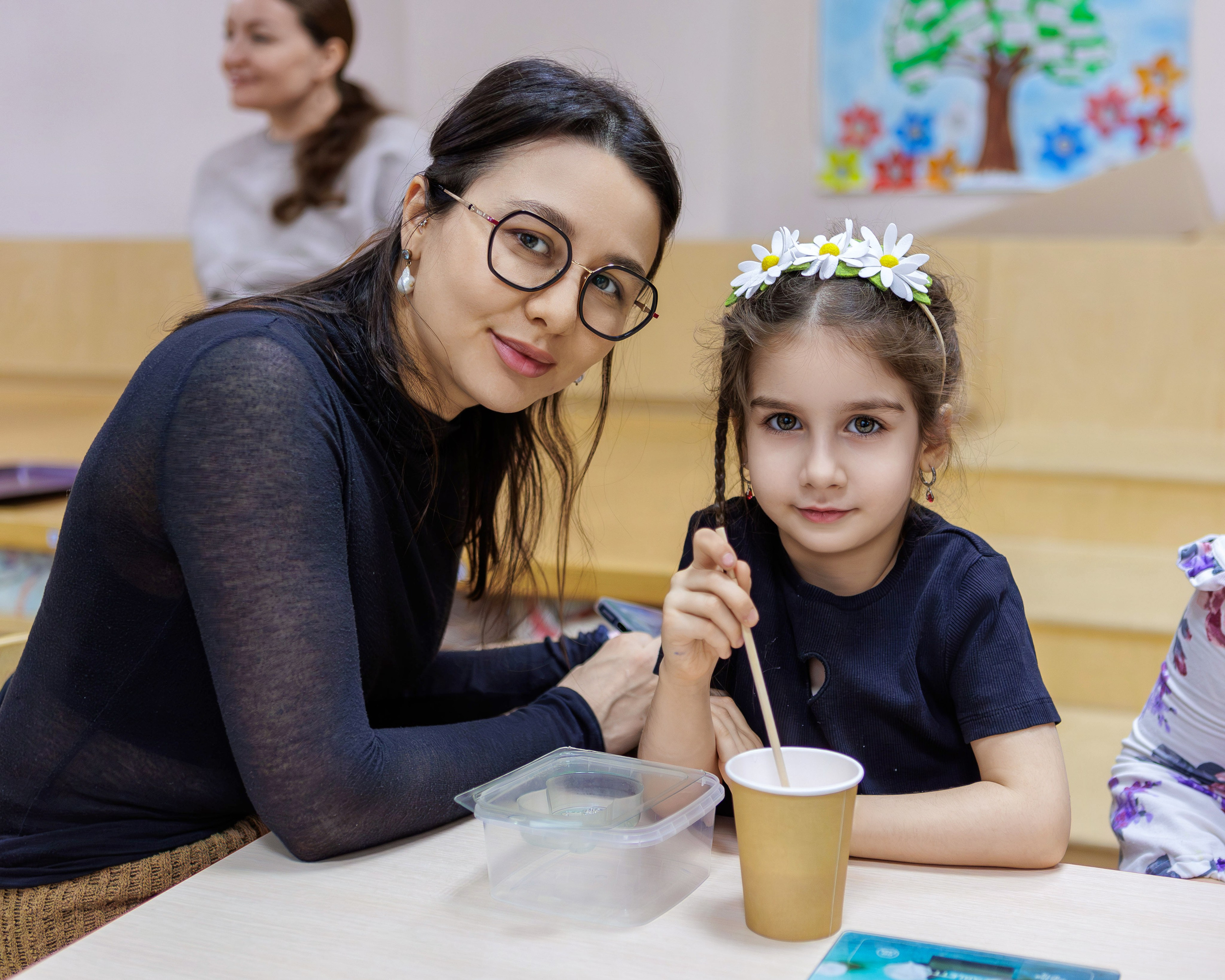 МК к 8 марта. Выпускные альбомы и школьный фотограф в Подольске, Троицке, Щербинке, Москве и Московской области