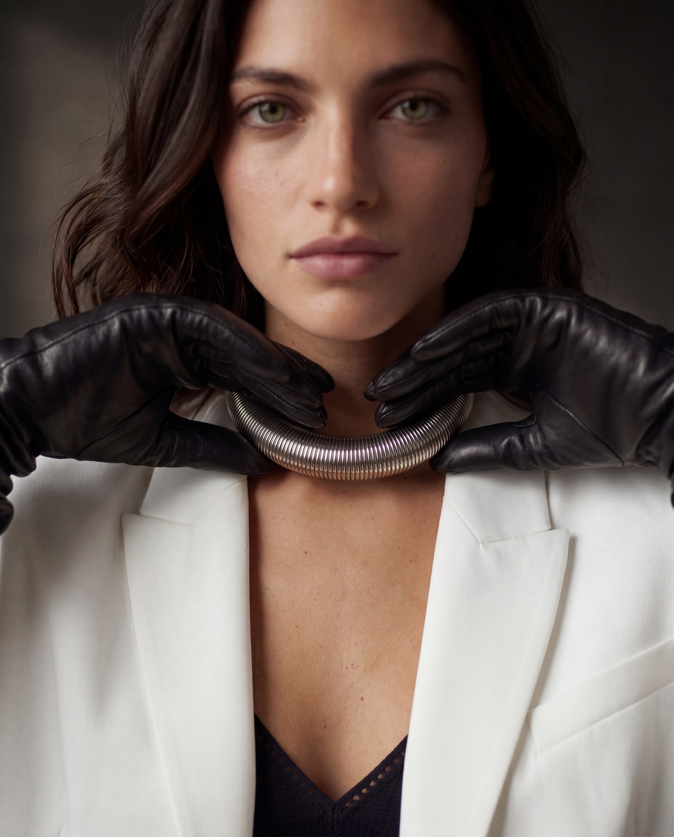 Имиджевая ИИ-фотосессия: выразительный портрет AI-модели, создающий мощный визуальный язык и конкурентное преимущество бренда