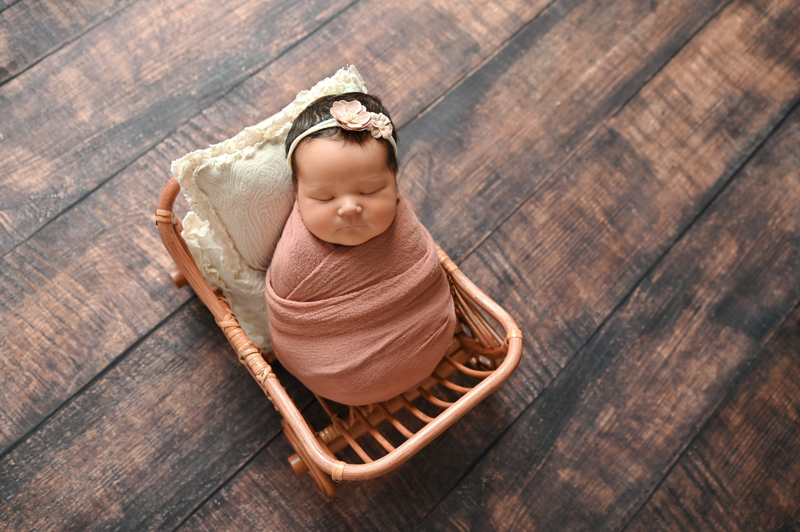 Альбина ньюборн 9 дней. Фотограф Новорожденных и семейный Элла Огай г. Сатпаев