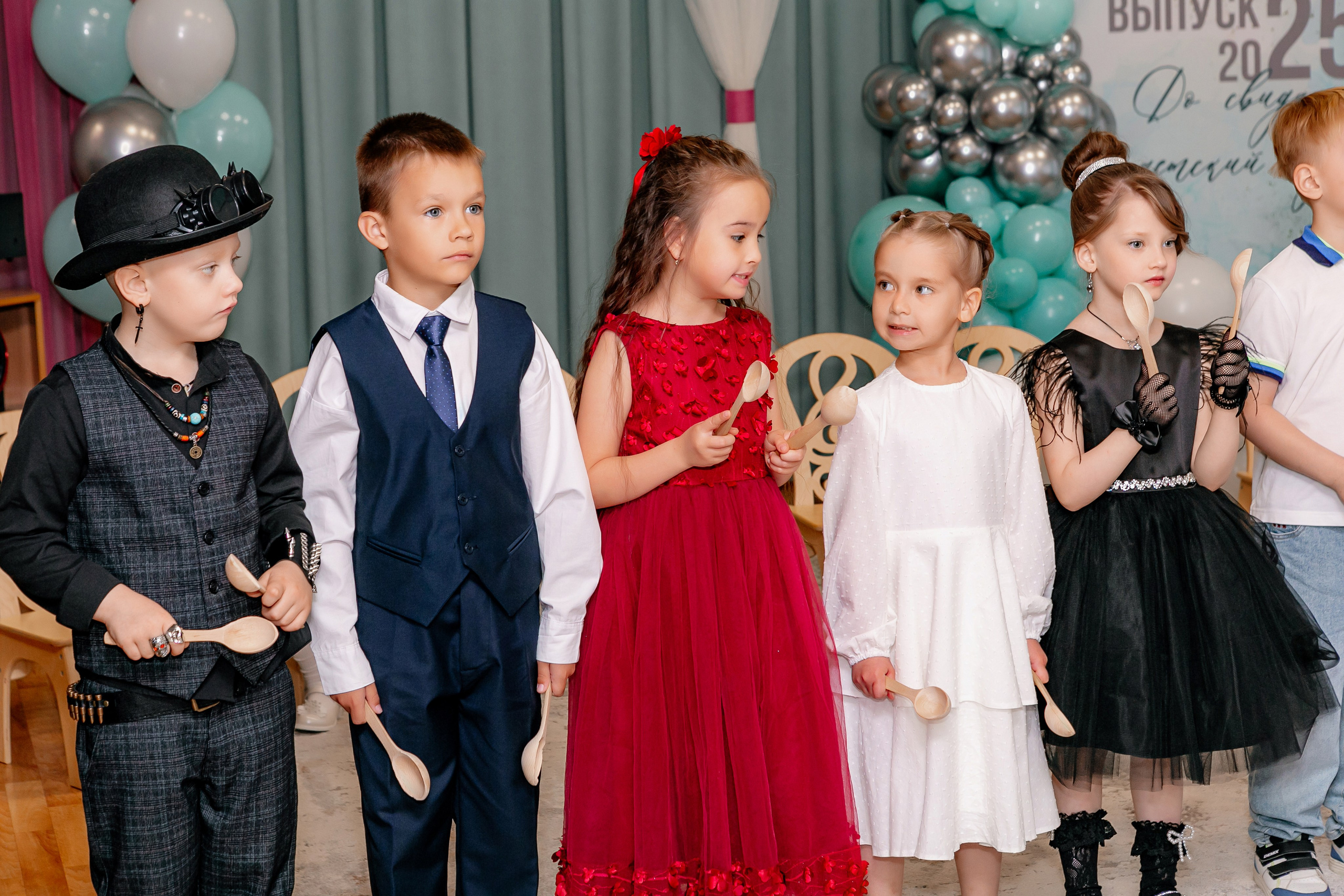 ВЫПУСКНОЙ ДЕТСКИЙ САД. Контент фотограф, съемка для маркетплейсов, фуд съемка и репортажи в Новосибирске Ралия Галеева