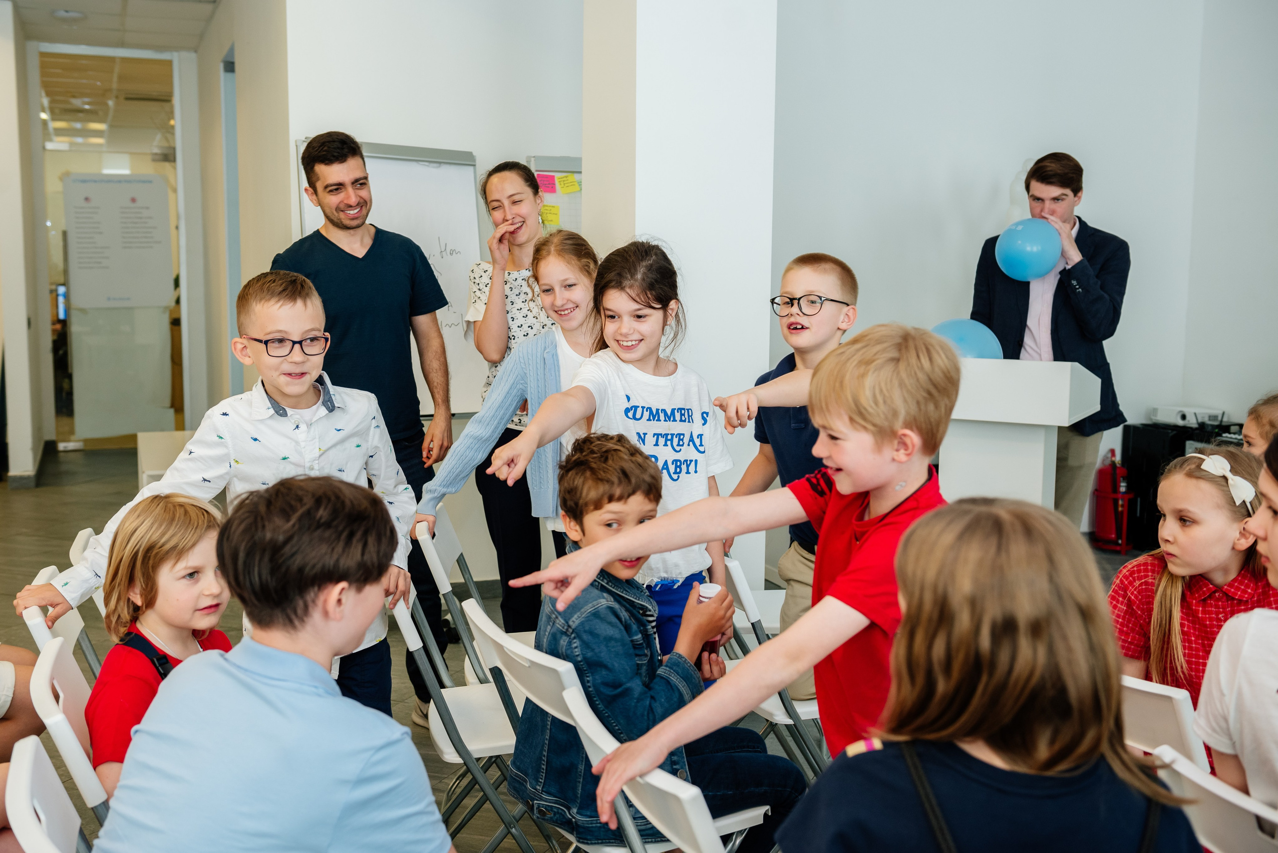 Английская школа. Study Lab. Фотограф LANA STIL. Семейный, репортажный фотограф, студия. Женский, мужской портрет. Фотографирую территориально в г. Королев, Москва, МО