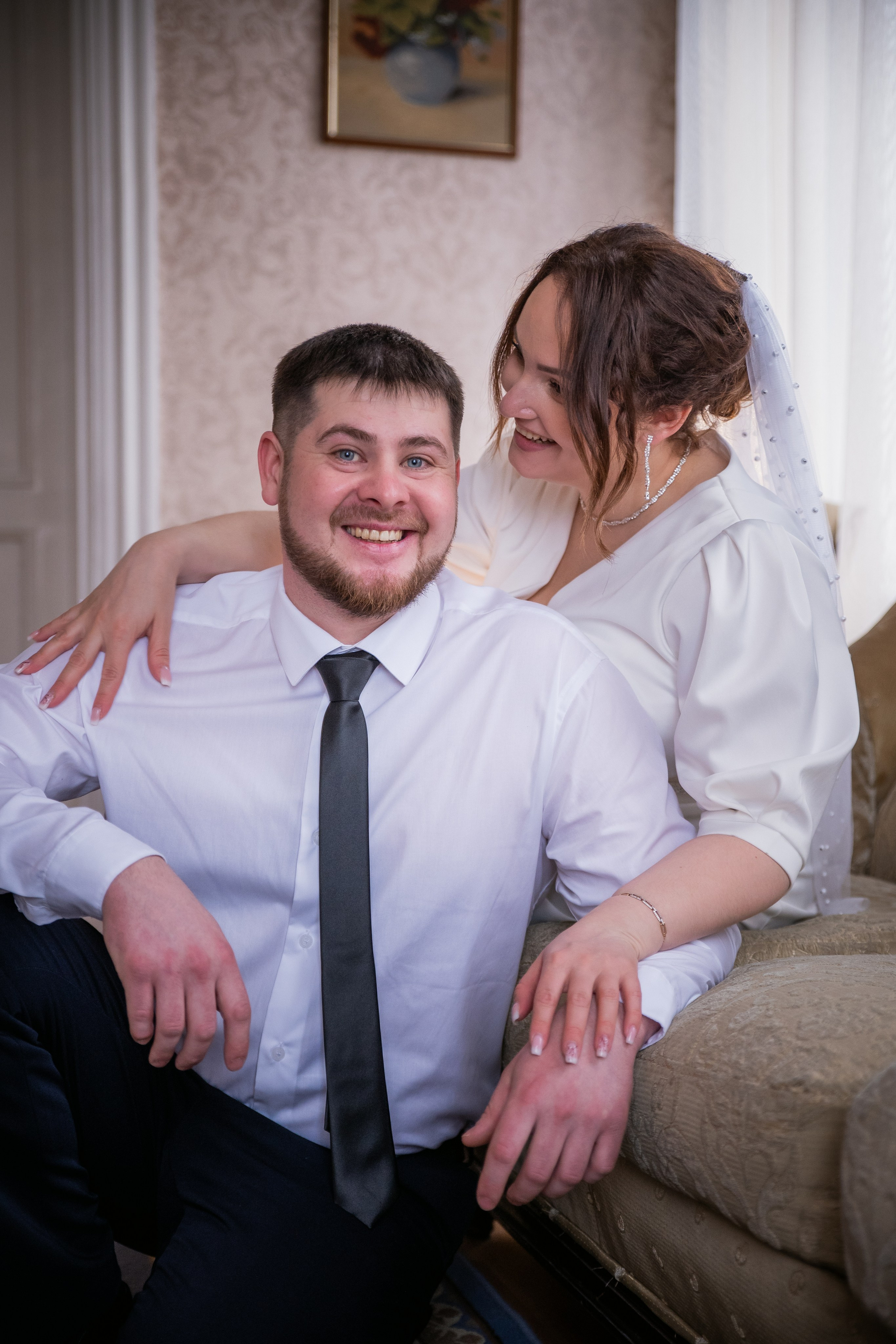 День Бракосочестания Саши и Насти фотосъемка в Загсе. Я Ольга Казанцева, фотографирую снимаю ваши киноистории и печатаю фото и цифровые портреты на холсте