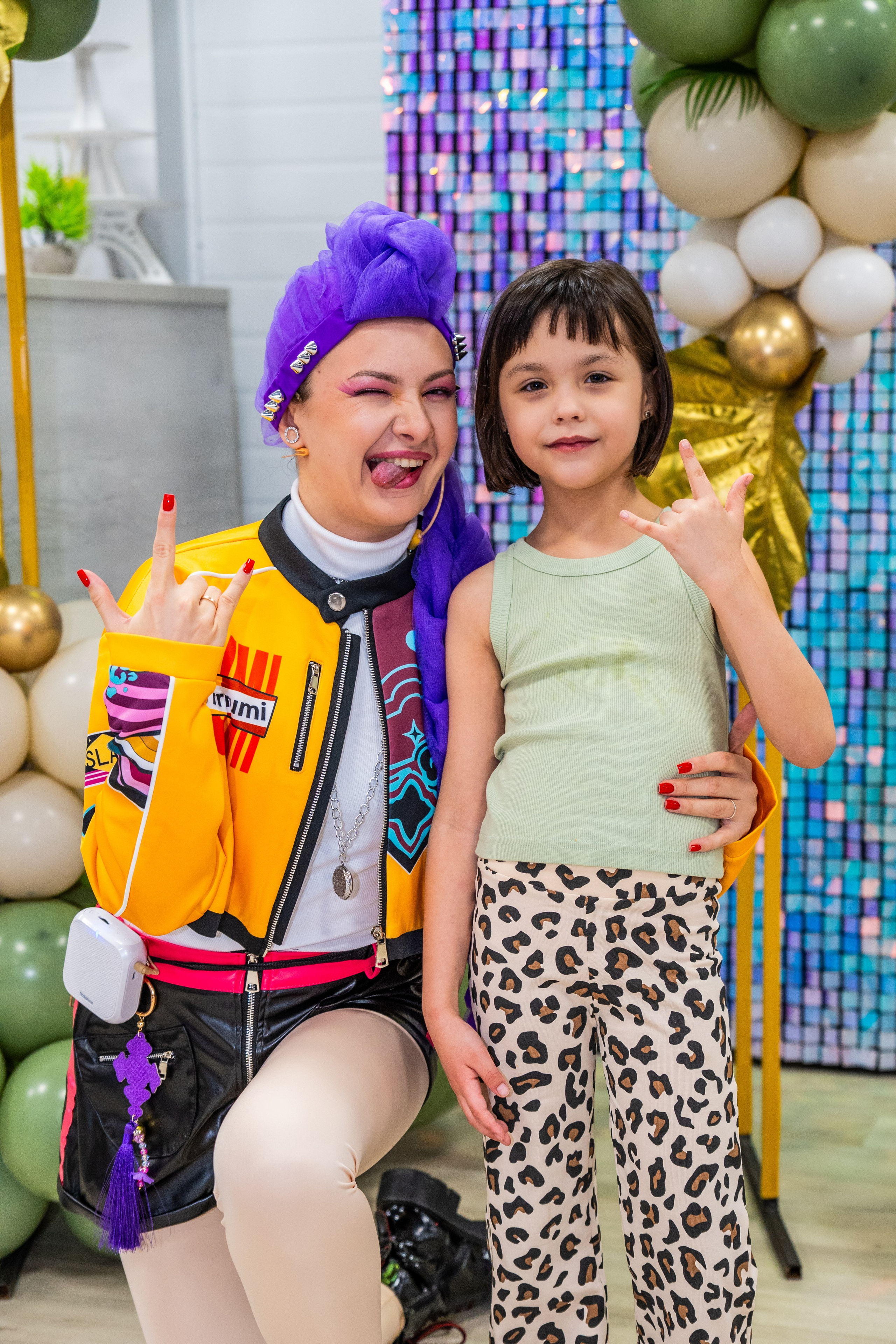 День Рождения Аленочки в Ниндзя Кидс в гости к ней пришла Супер Звезда Руми. Я Ольга Казанцева, фотографирую снимаю ваши киноистории и печатаю фото и цифровые портреты на холсте