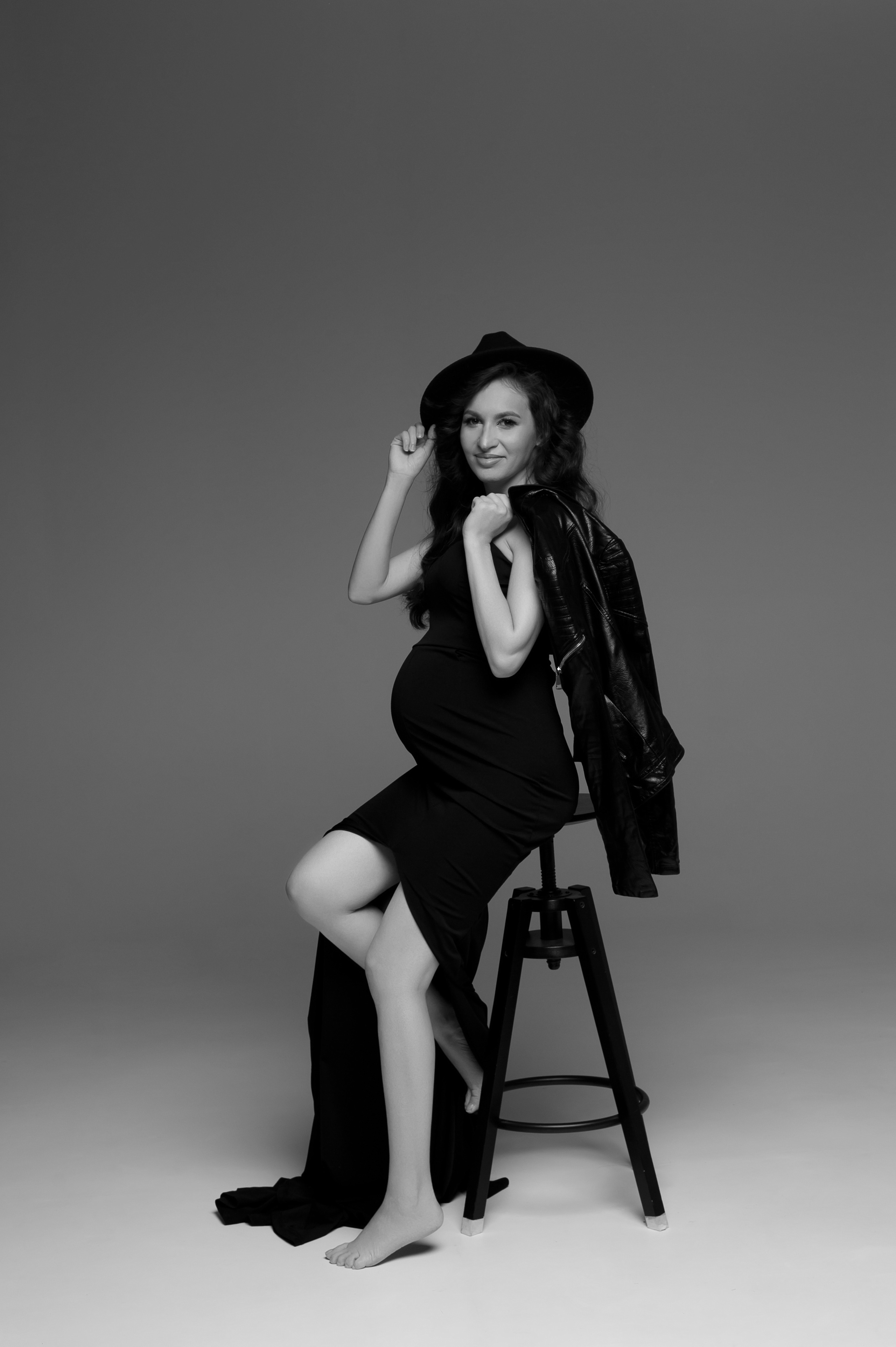 Фотосессия Беременности в Москве в стиле VOGUE "Всё включено". Стильная Фотосессия беременности как с обложки журнала