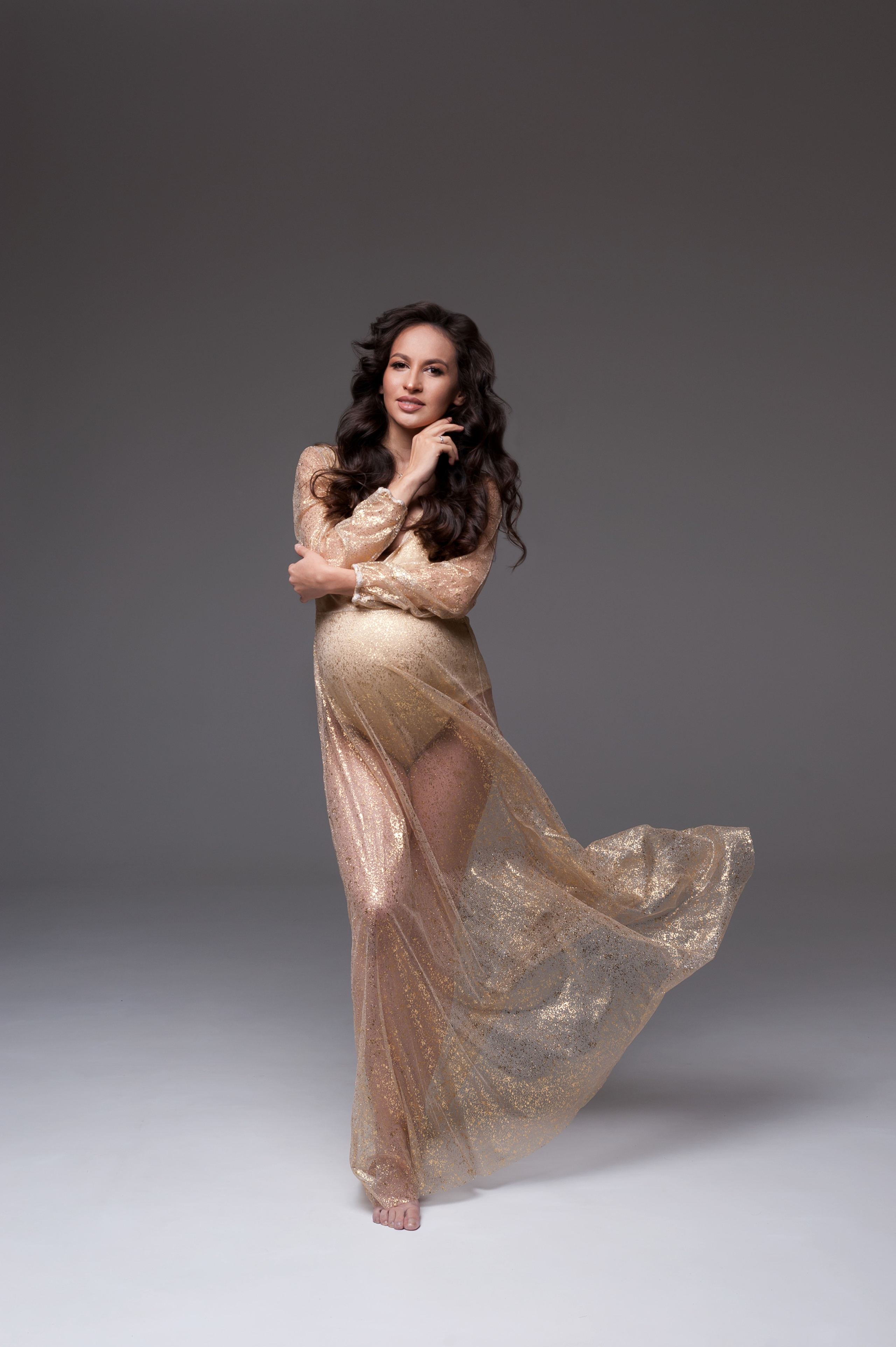 Фотосессия Беременности в Москве в стиле VOGUE "Всё включено". Стильная Фотосессия беременности как с обложки журнала