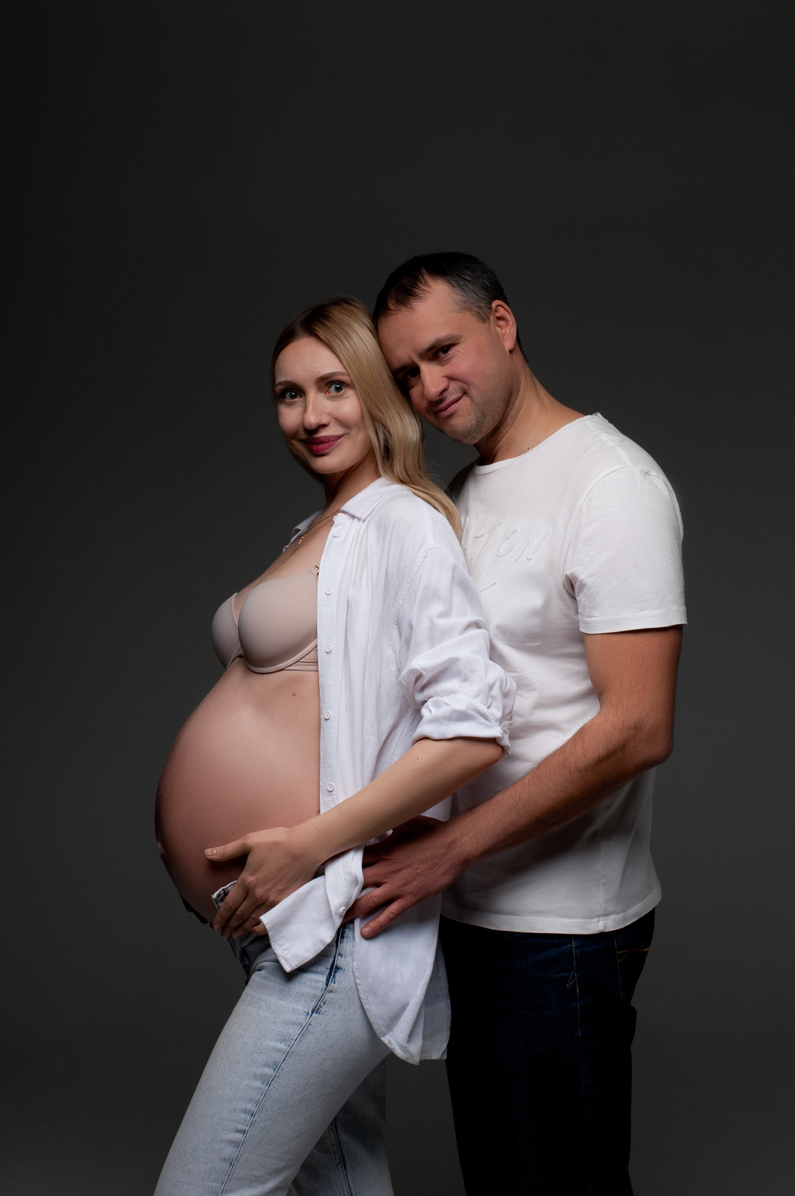 Фотосессия Беременности в Москве в стиле VOGUE "Всё включено". Стильная Фотосессия беременности как с обложки журнала