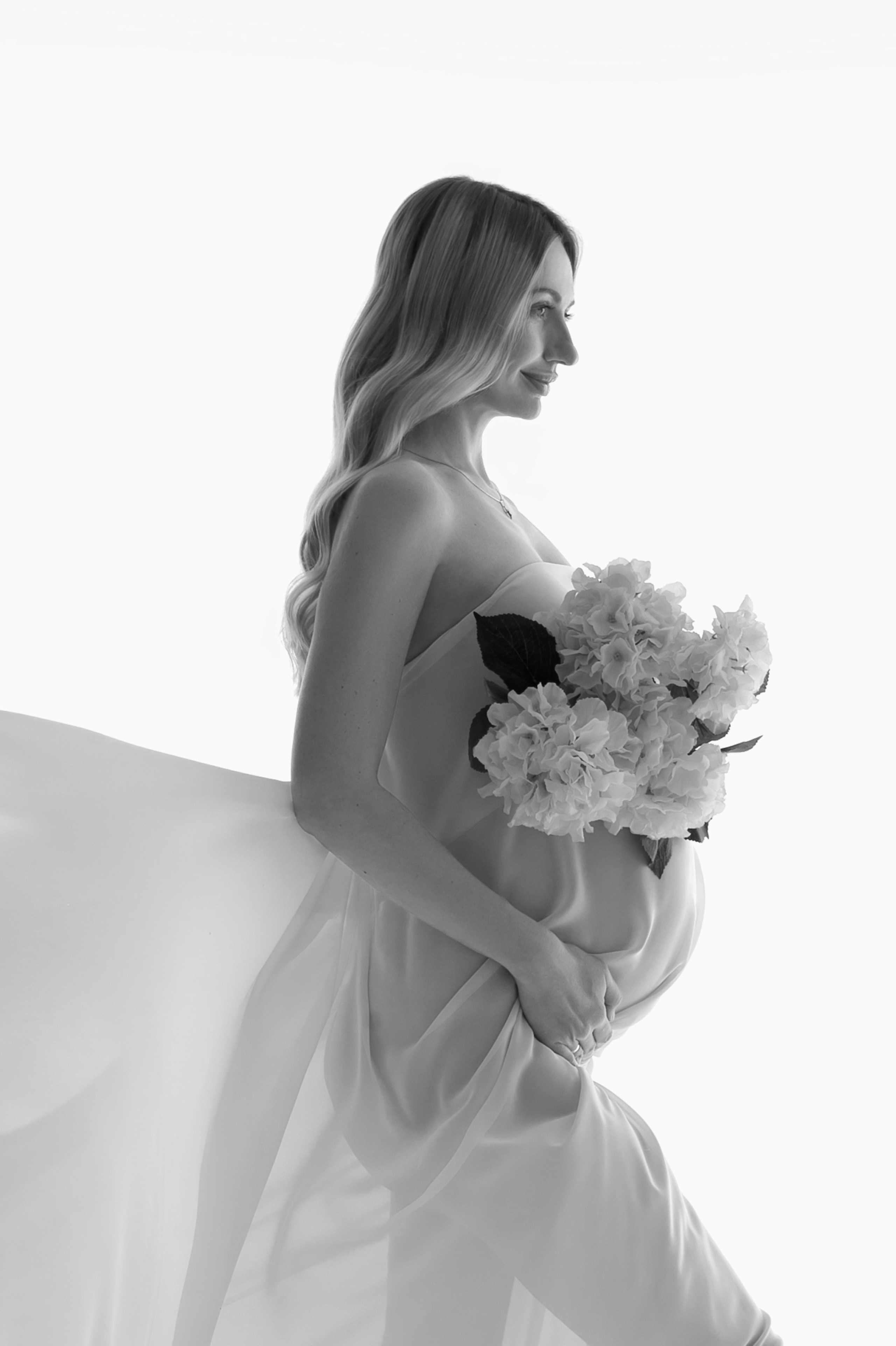 Фотосессия Беременности в Москве в стиле VOGUE "Всё включено". Стильная Фотосессия беременности в ткани.