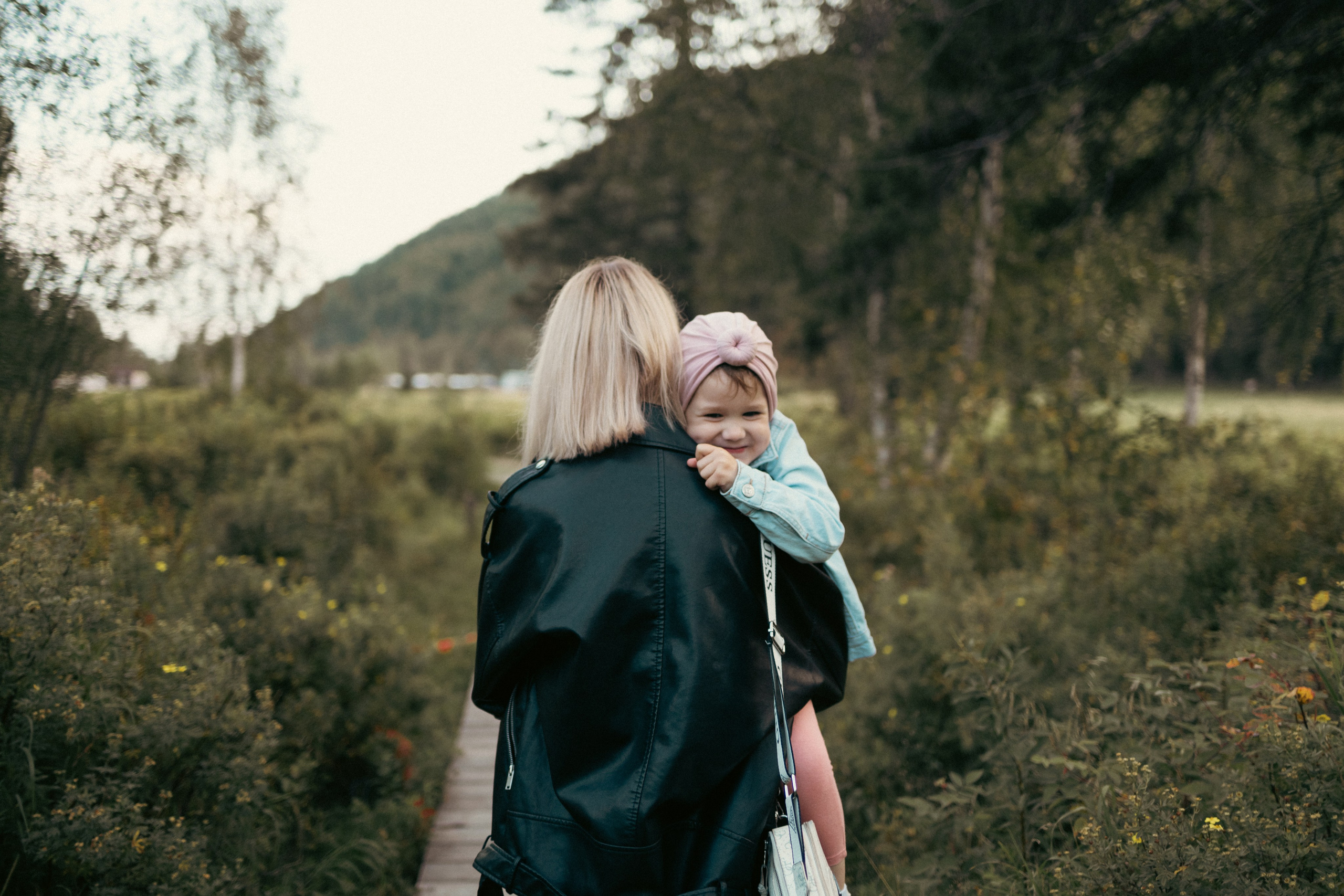 Семейная прогулка в долине мечтателей в Листвянке. Свадебный Фотограф в Иркутске Екатерина Елисеева