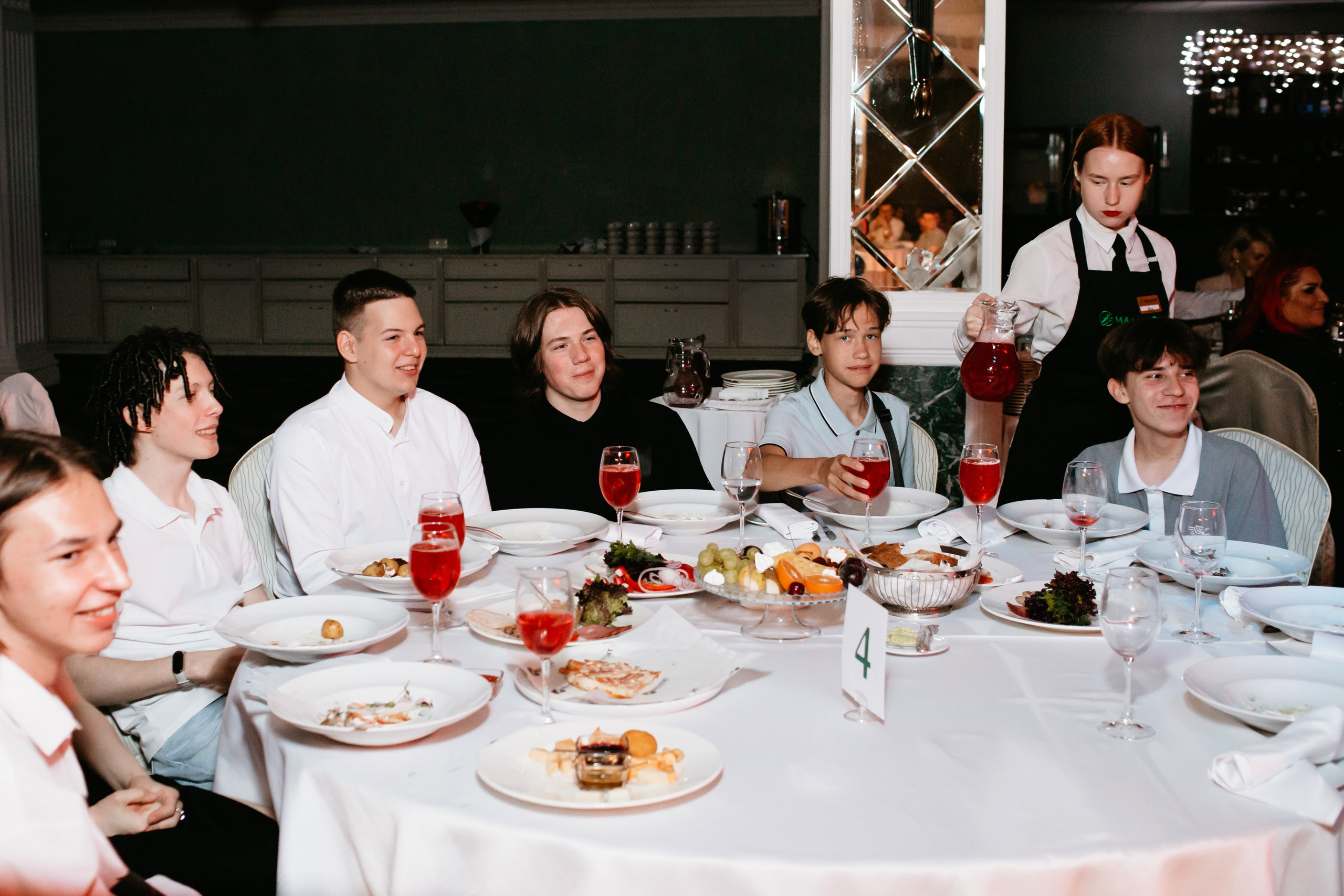 Выпускной 2025 (9класс) 124 школа. Фотограф в Челябинске Ополихина Анна