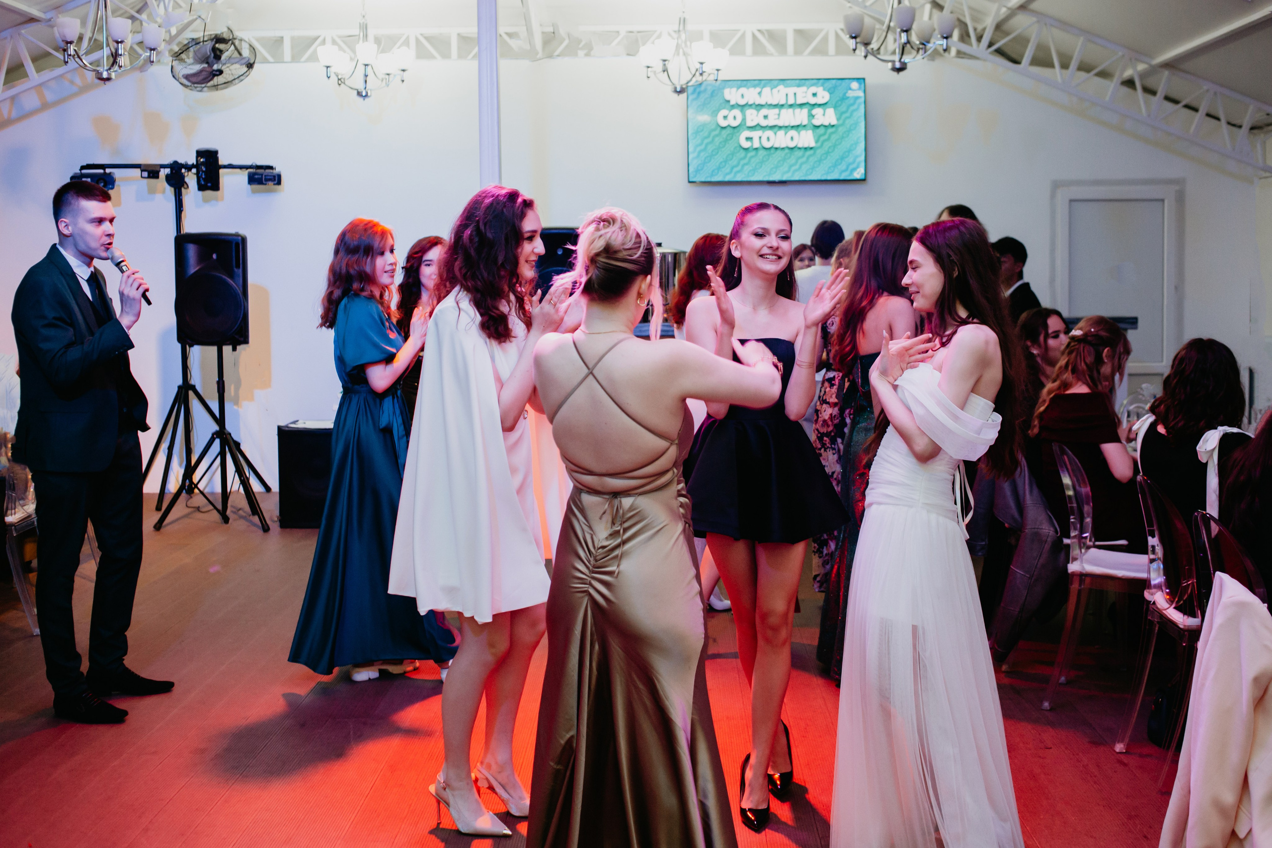 Выпускной 2025 (41 школа) 11 класс. Фотограф в Челябинске Ополихина Анна