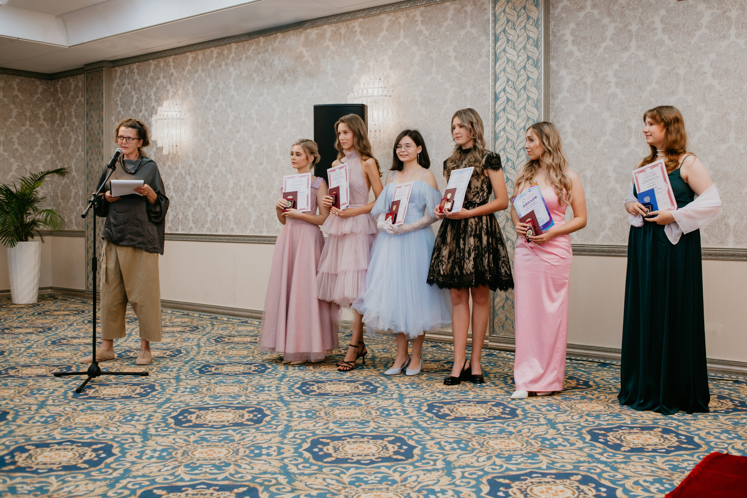 Выпускной. 11 лицей. Фотограф в Челябинске Ополихина Анна