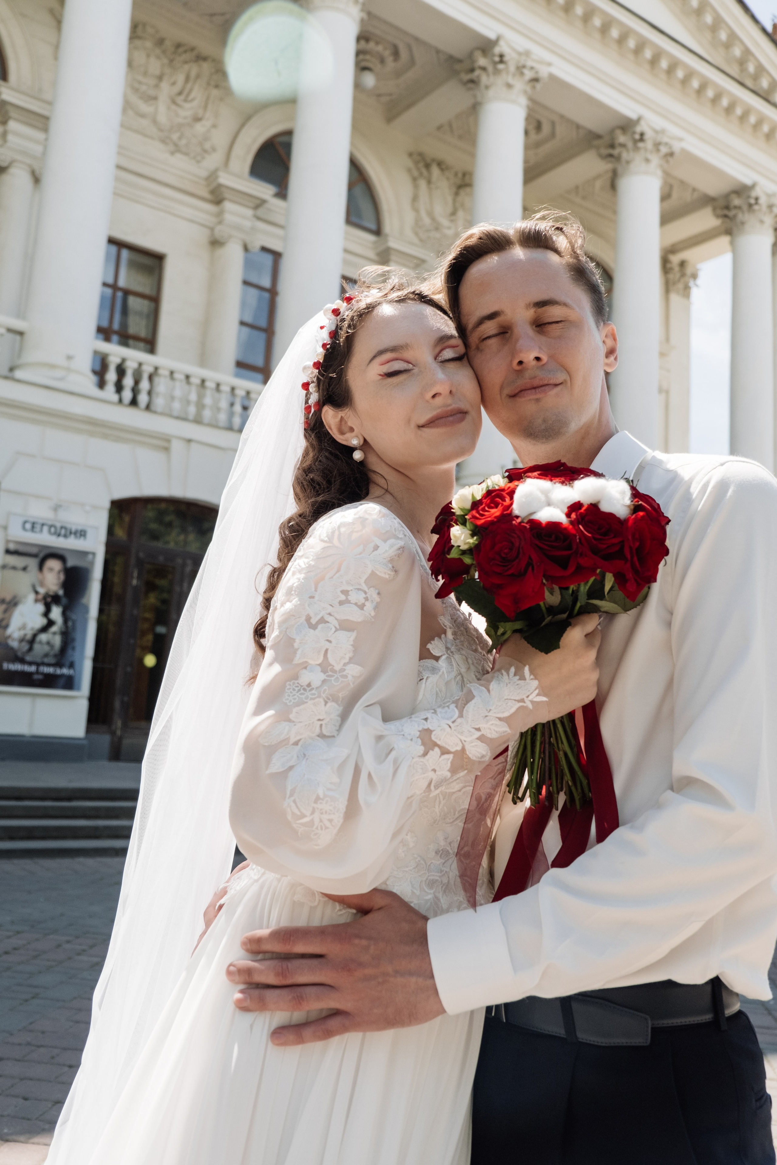 О+Д (ЗАГС, прогулка Центр и Парк Победы, банкет). Профессиональная фотосъемка в Крыму. Натуральные эмоции и живые кадры. Забронируйте дату прямо сейчас!