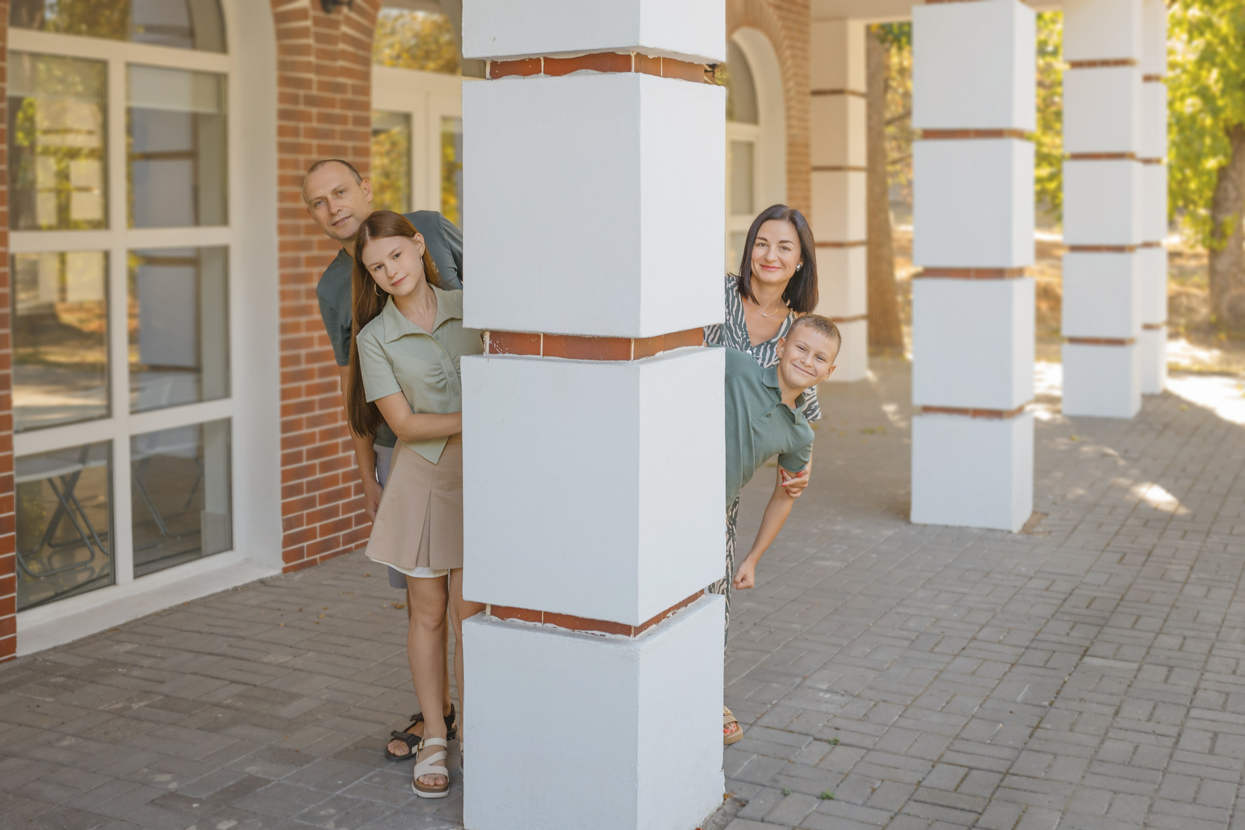 Семейная фотопрогулка в Таганроге. Уютный фотограф в Таганроге: портреты, альбомы, семейные и детские фотосессии| Рада Шатунова
