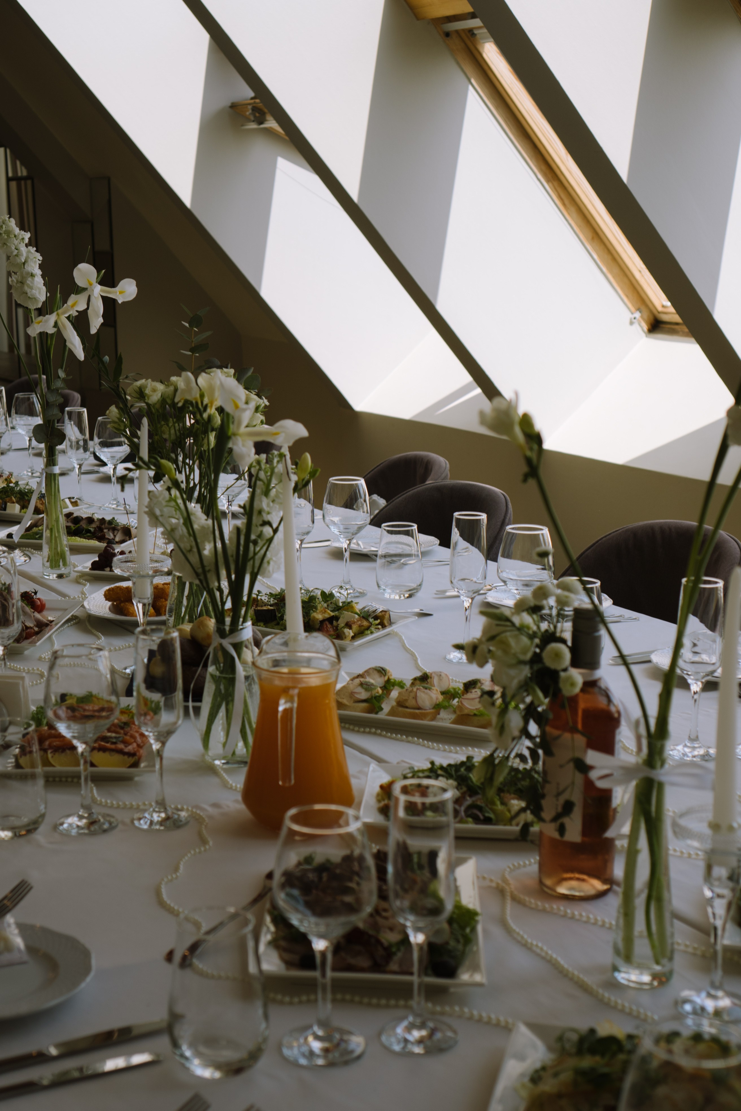 СВАДЕБНЫЙ БАНКЕТ НА ВЛАДИМИРСКОЙ В САНКТ-ПЕТЕРБУРГЕ (КАМЕРНАЯ СВАДЬБА). Профессиональный фотограф, Санкт-Петербург — Виктория Богомолова